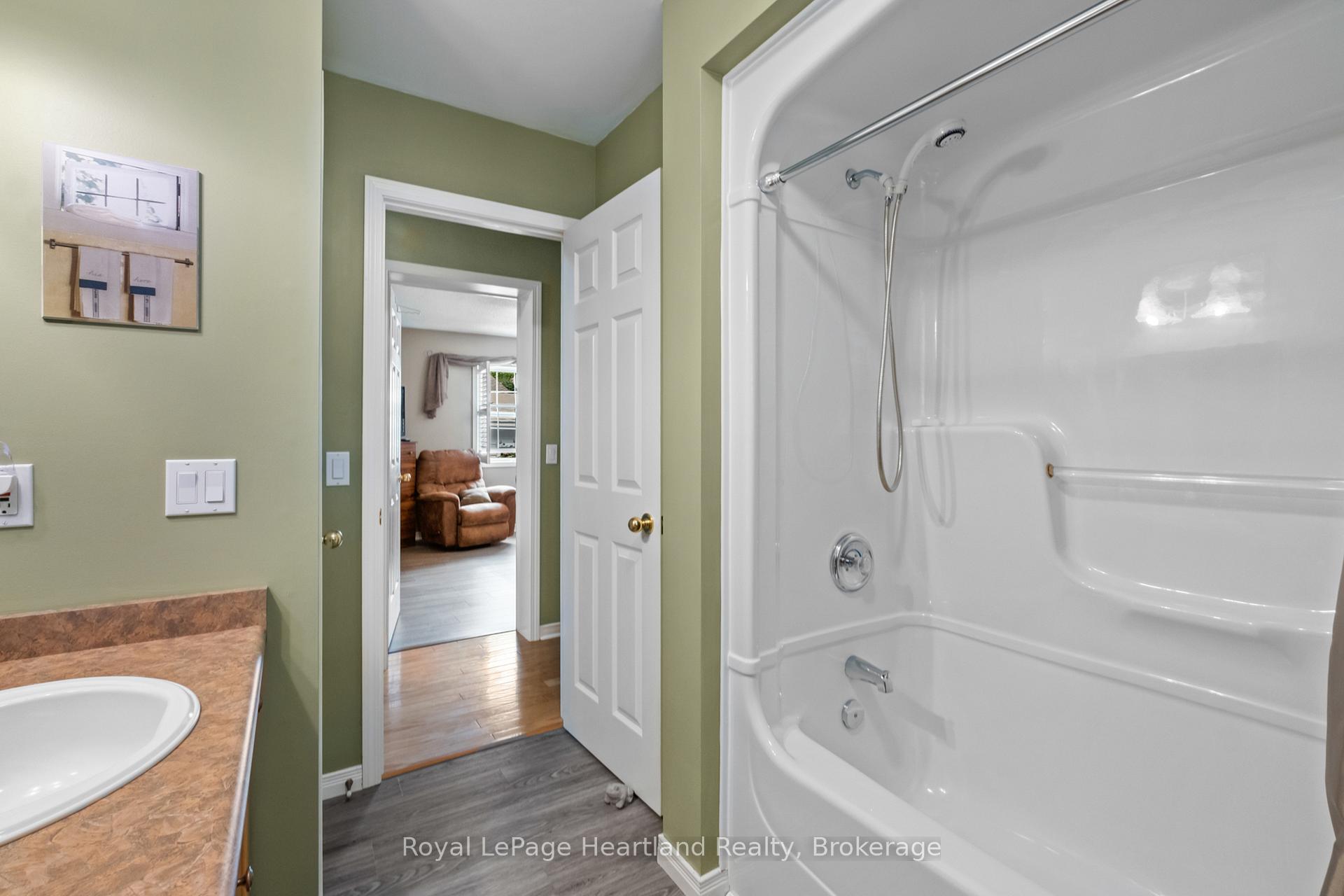 Photo 18 of 81402 Champlain Boulevard, Ashfield-Colborne-Wawanosh, Colborne — HOMEH