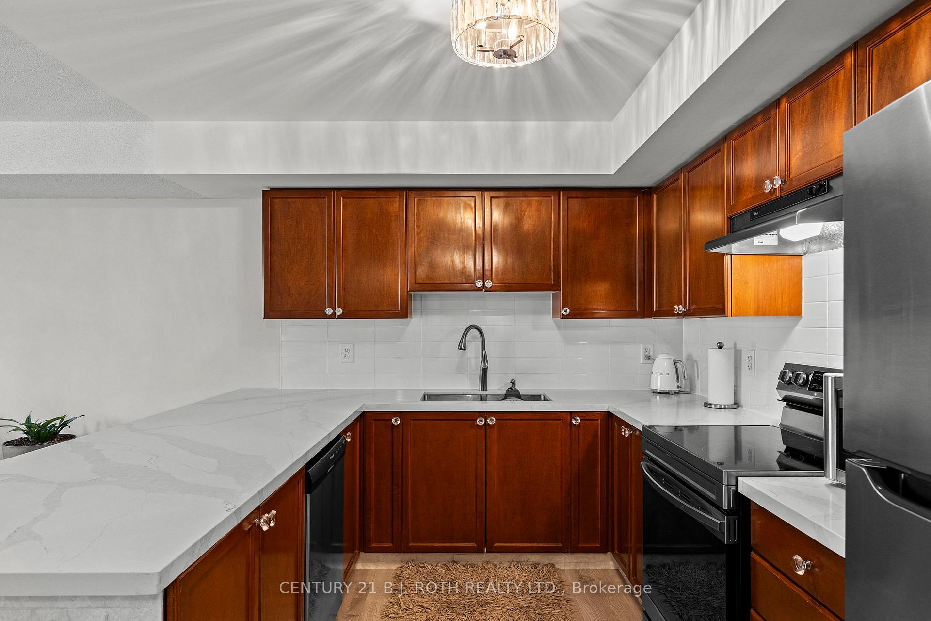 Photo 4 of Unit 17, 41 Coulter Street, Barrie, Sunnidale — HOMEH