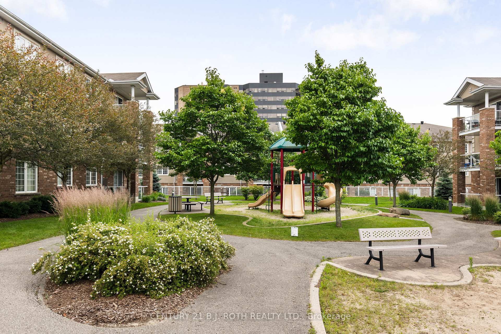 Photo 11 of Unit 17, 41 Coulter Street, Barrie, Sunnidale — HOMEH