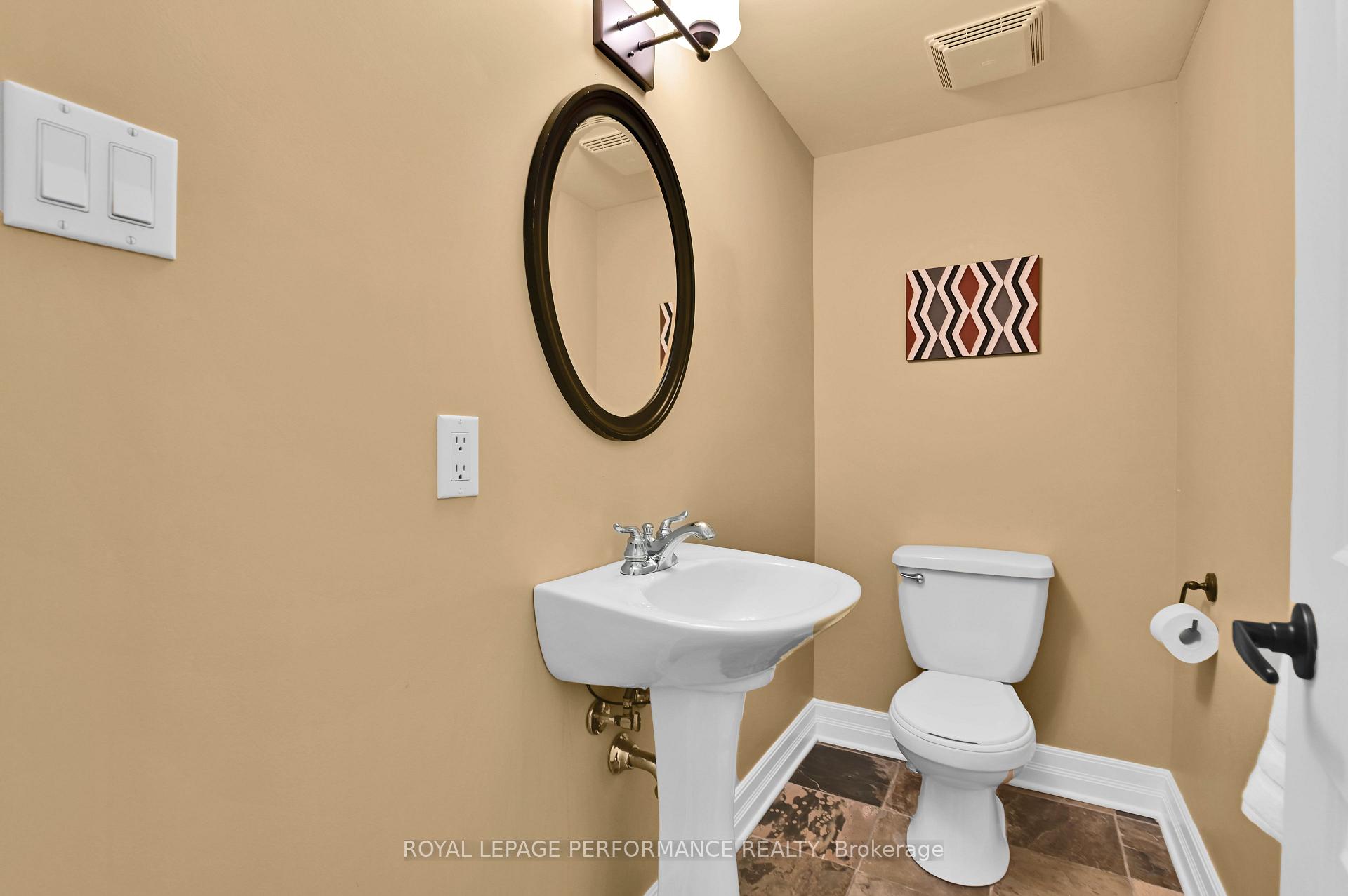 Photo 2 of Unit B, 376 Winston Avenue, Ottawa, Westboro West — HOMEH