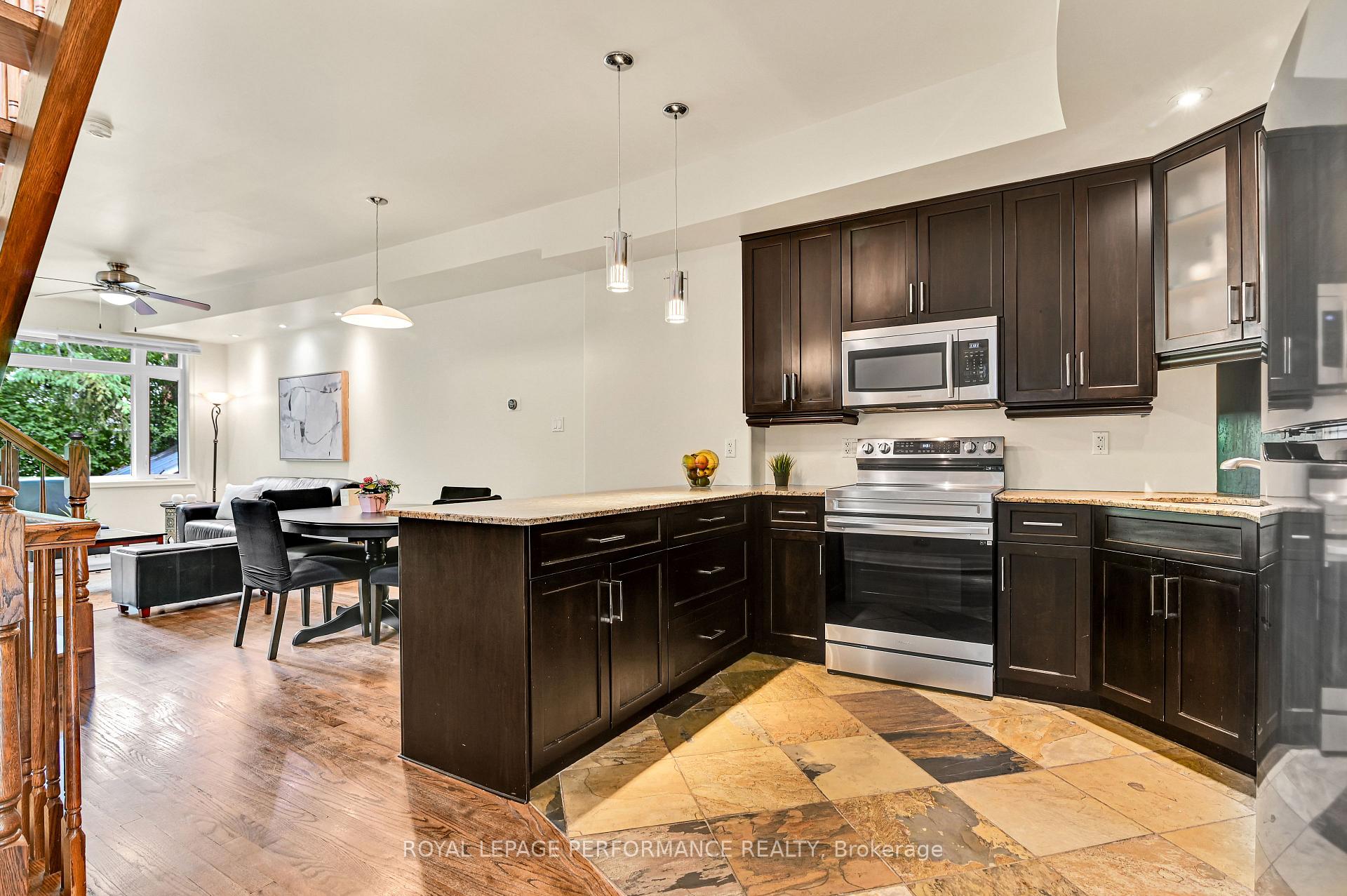 Photo 11 of Unit B, 376 Winston Avenue, Ottawa, Westboro West — HOMEH