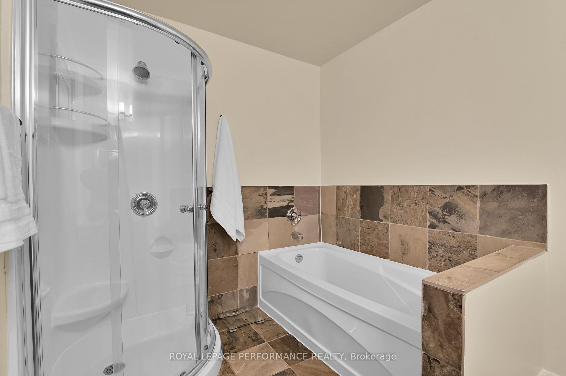 Photo 8 of Unit B, 376 Winston Avenue, Ottawa, Westboro West — HOMEH