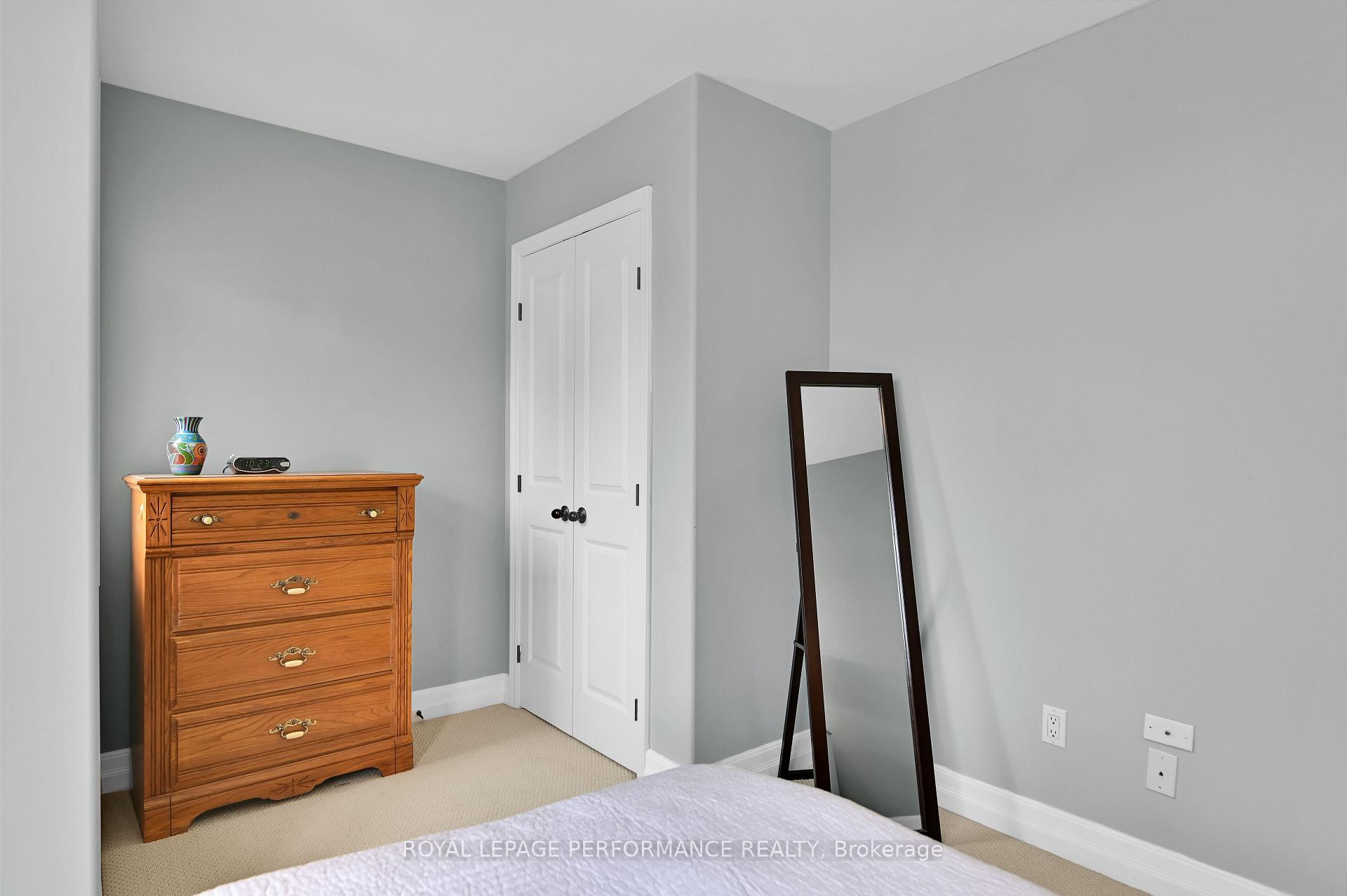 Photo 5 of Unit B, 376 Winston Avenue, Ottawa, Westboro West — HOMEH