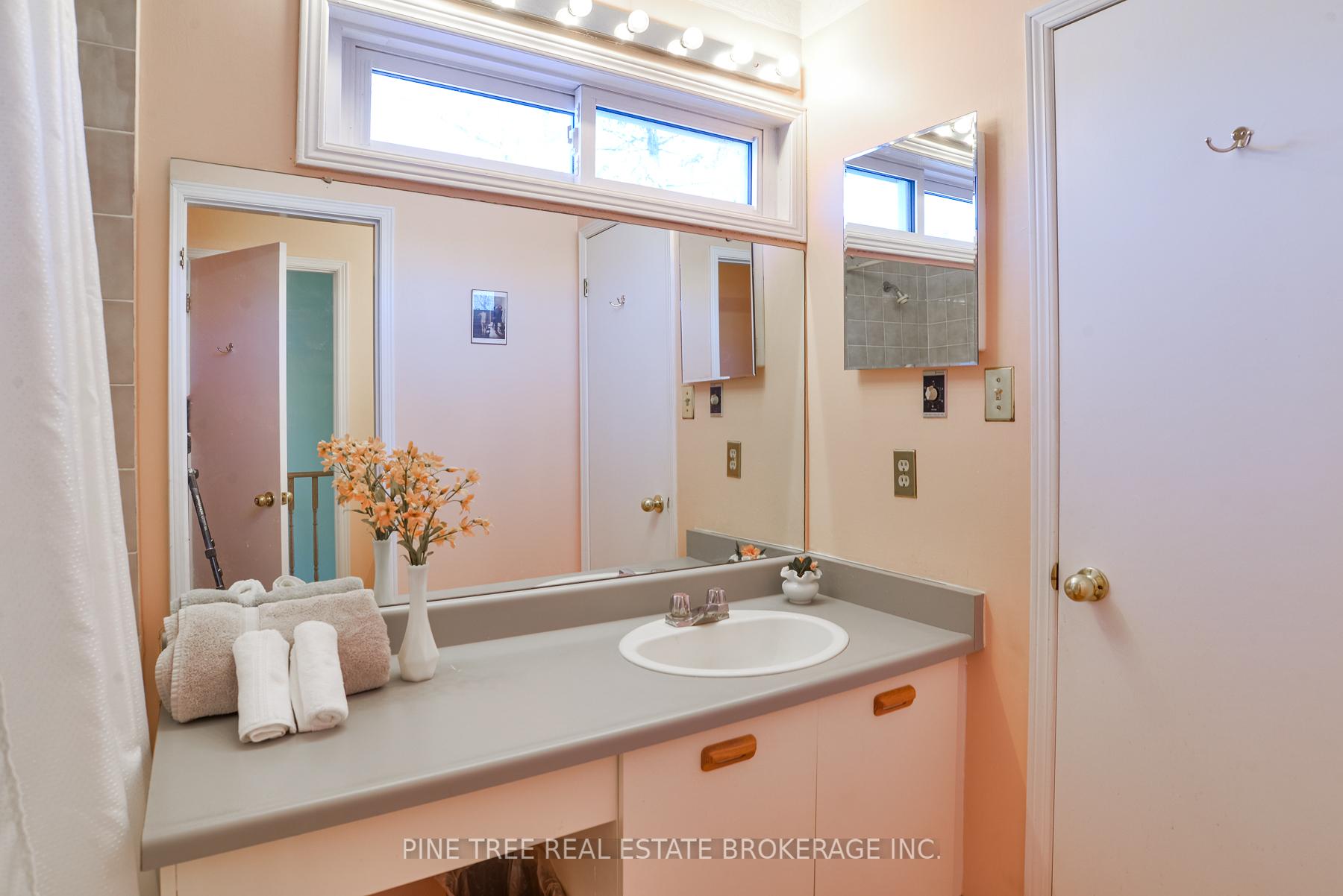 Photo 17 of Unit 1, 31 Laguna Parkway, Ramara, Brechin — HOMEH