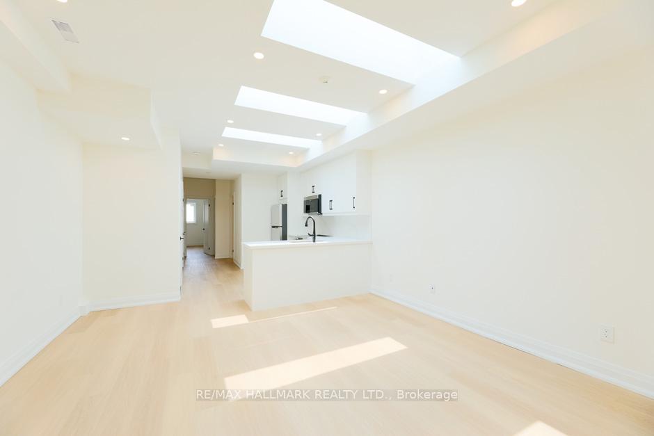 Photo 6 of Unit B, 2199 Queen Street, Toronto, The Beaches — HOMEH