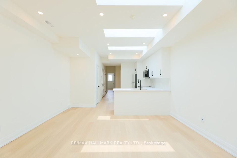 Photo 15 of Unit B, 2199 Queen Street, Toronto, The Beaches — HOMEH