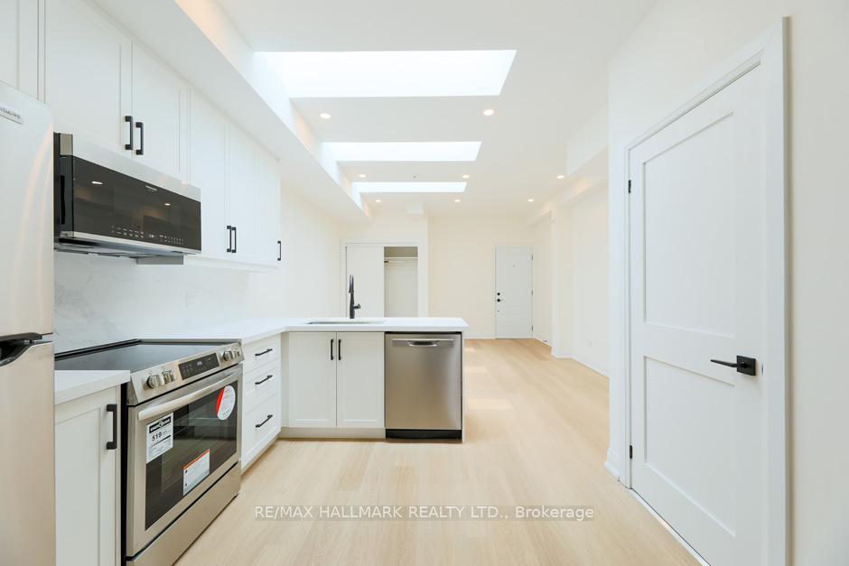 Photo 5 of Unit B, 2199 Queen Street, Toronto, The Beaches — HOMEH