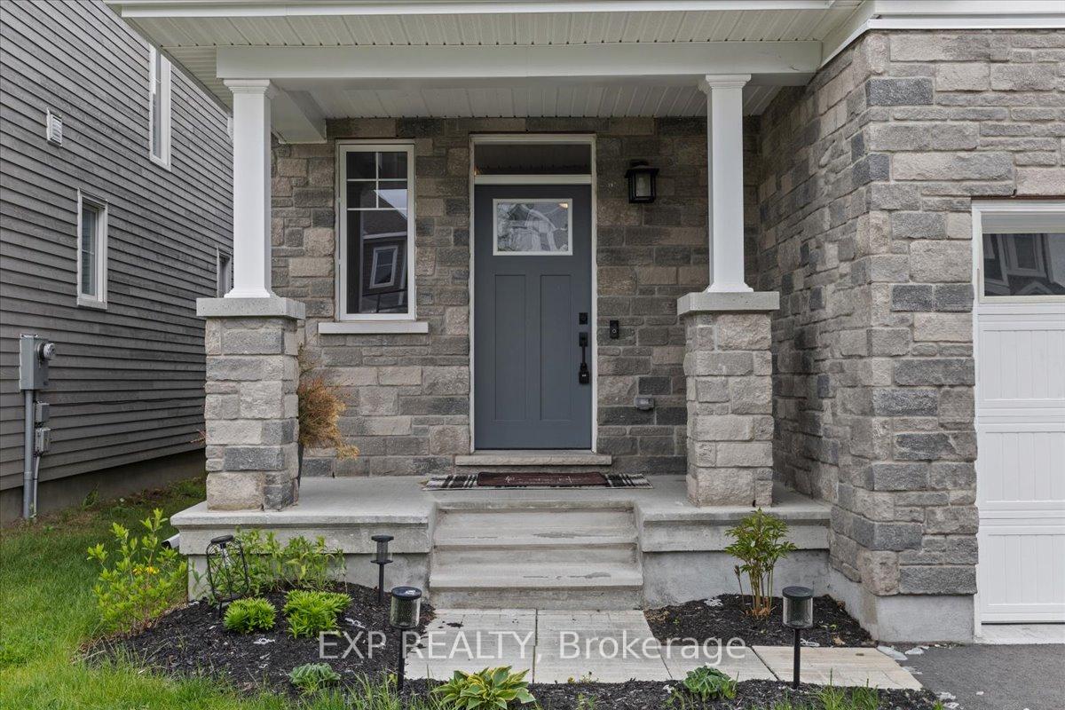 Photo 7 of 1025 Keeper Heights, Ottawa, Goulbourn Twp From Franktown Rd/South To Rideau — HOMEH