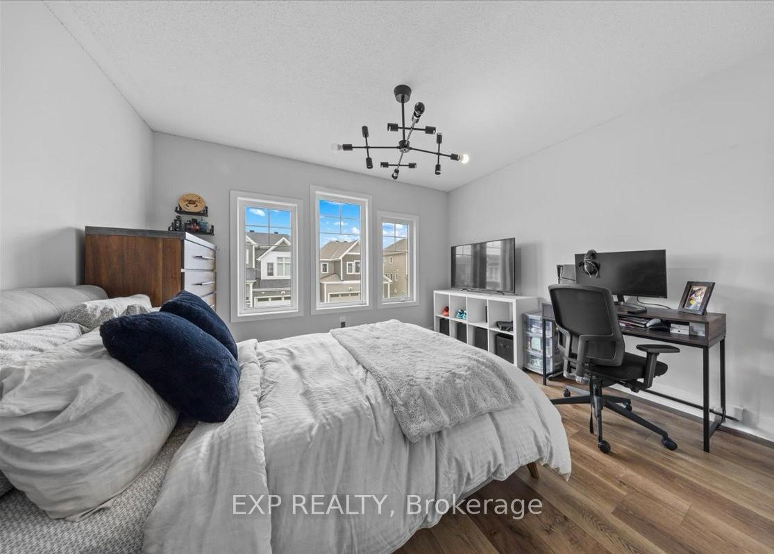 Photo 19 of 1025 Keeper Heights, Ottawa, Goulbourn Twp From Franktown Rd/South To Rideau — HOMEH