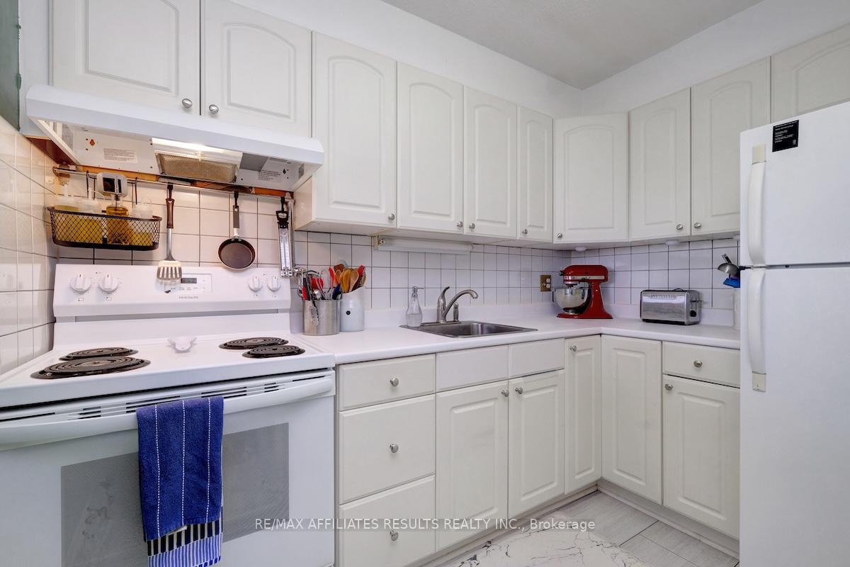 Photo 4 of Unit 607, 20 Chesterton Drive, Ottawa, Borden Farm/Stewart Farm/Carleton Heights/Parkwood Hills — HOMEH
