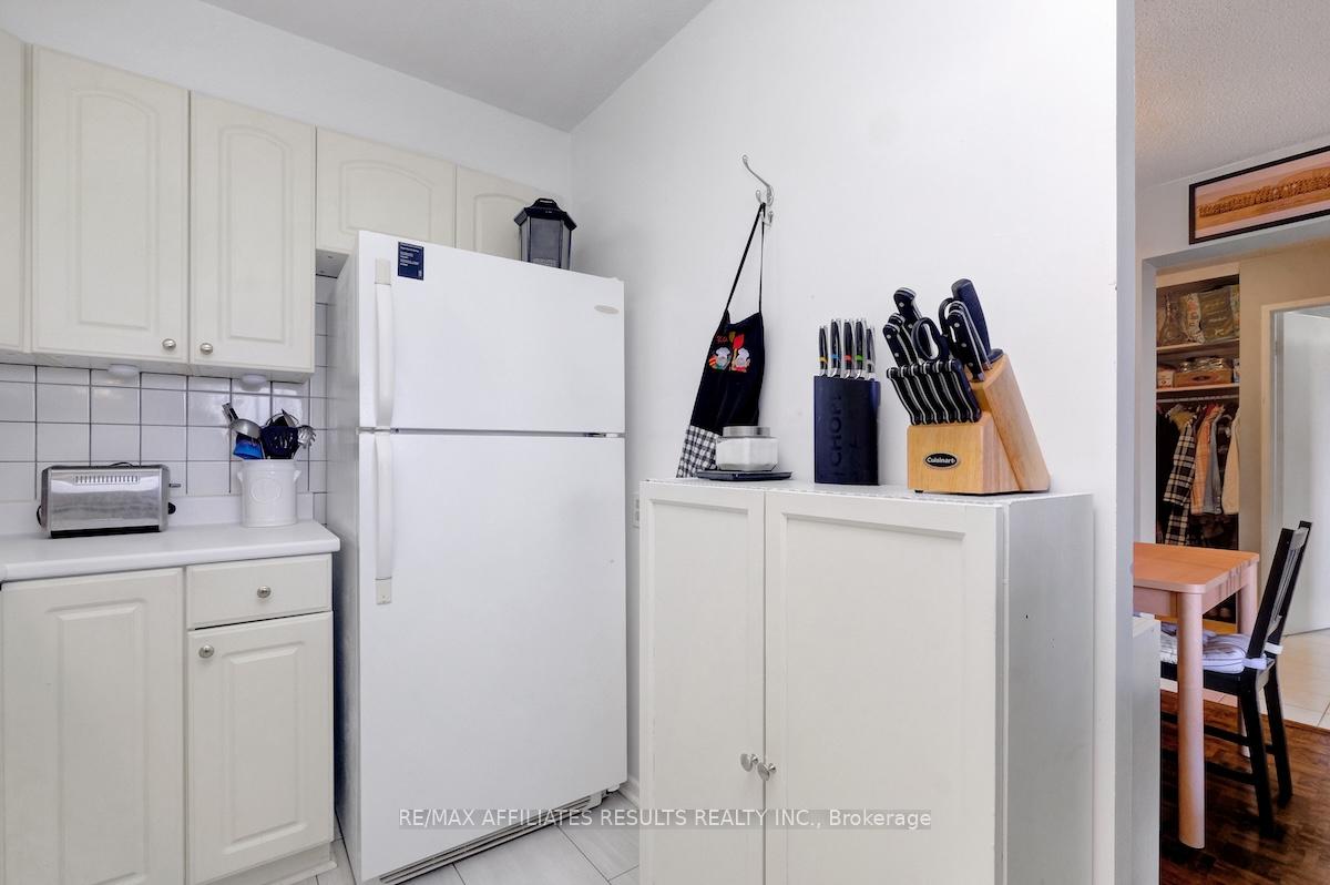 Photo 9 of Unit 607, 20 Chesterton Drive, Ottawa, Borden Farm/Stewart Farm/Carleton Heights/Parkwood Hills — HOMEH