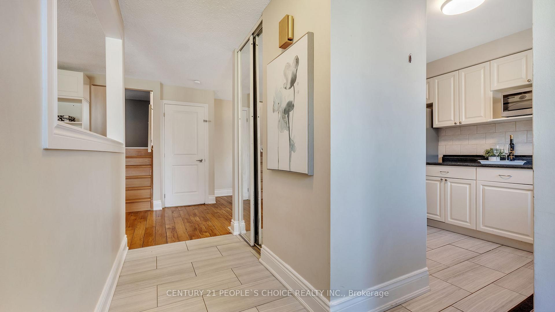 Photo 14 of 24 Grassmere Court, Oshawa, Lakeview — HOMEH