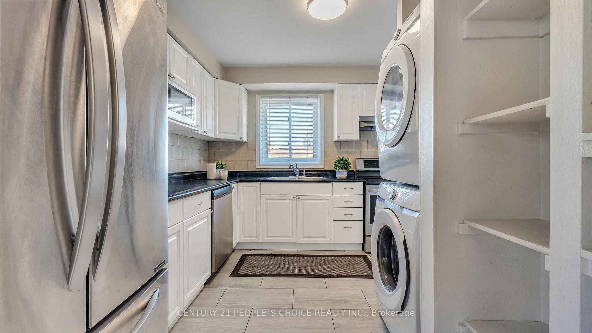 Photo 13 of 24 Grassmere Court, Oshawa, Lakeview — HOMEH
