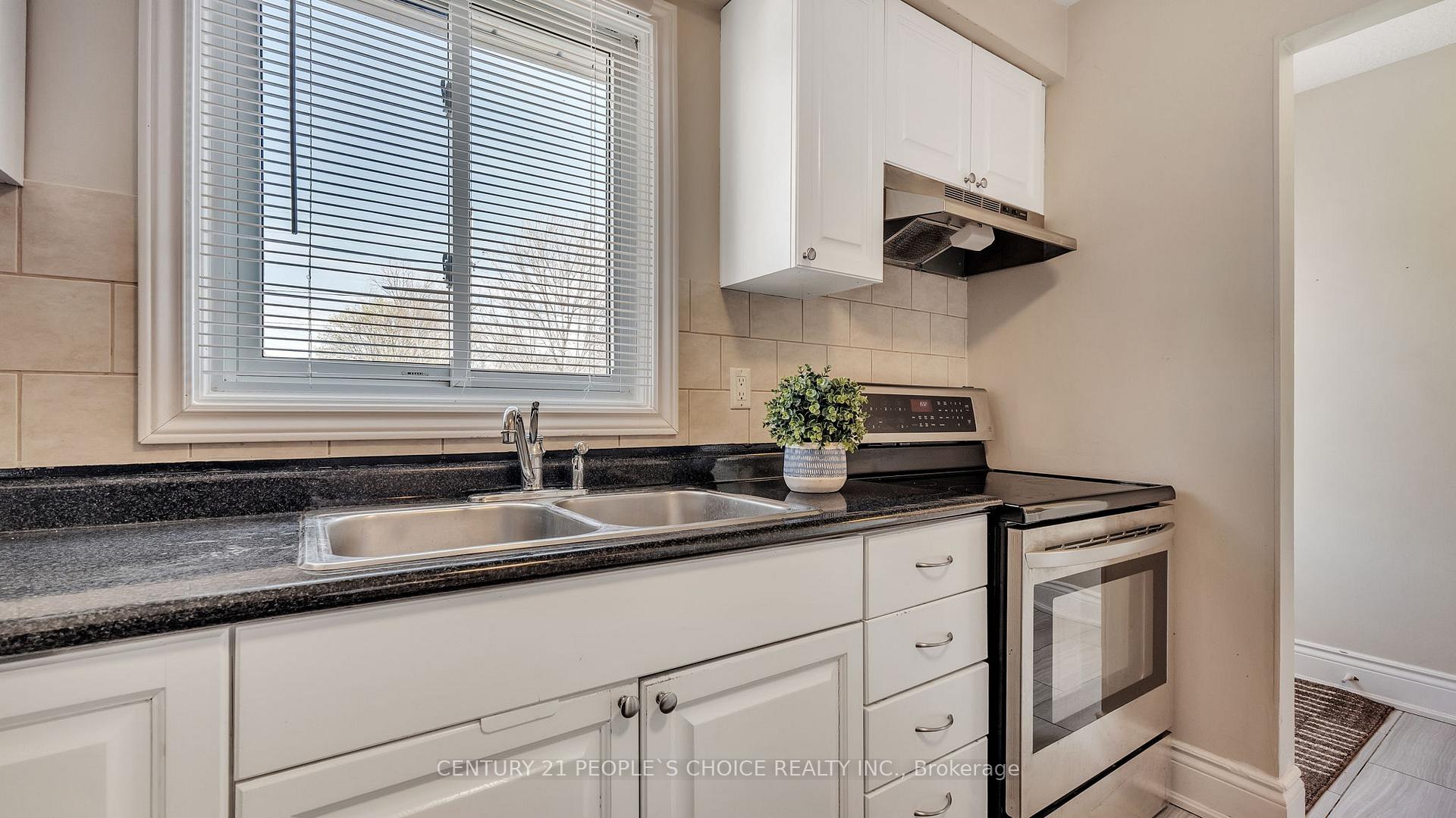 Photo 29 of 24 Grassmere Court, Oshawa, Lakeview — HOMEH