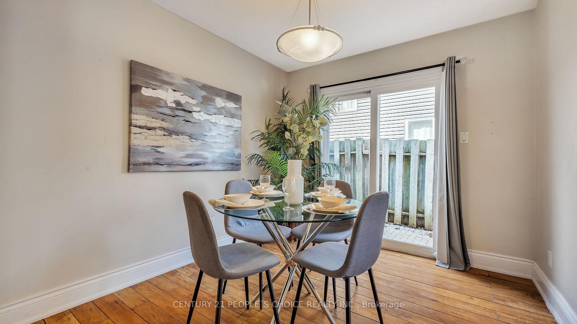 Photo 9 of 24 Grassmere Court, Oshawa, Lakeview — HOMEH