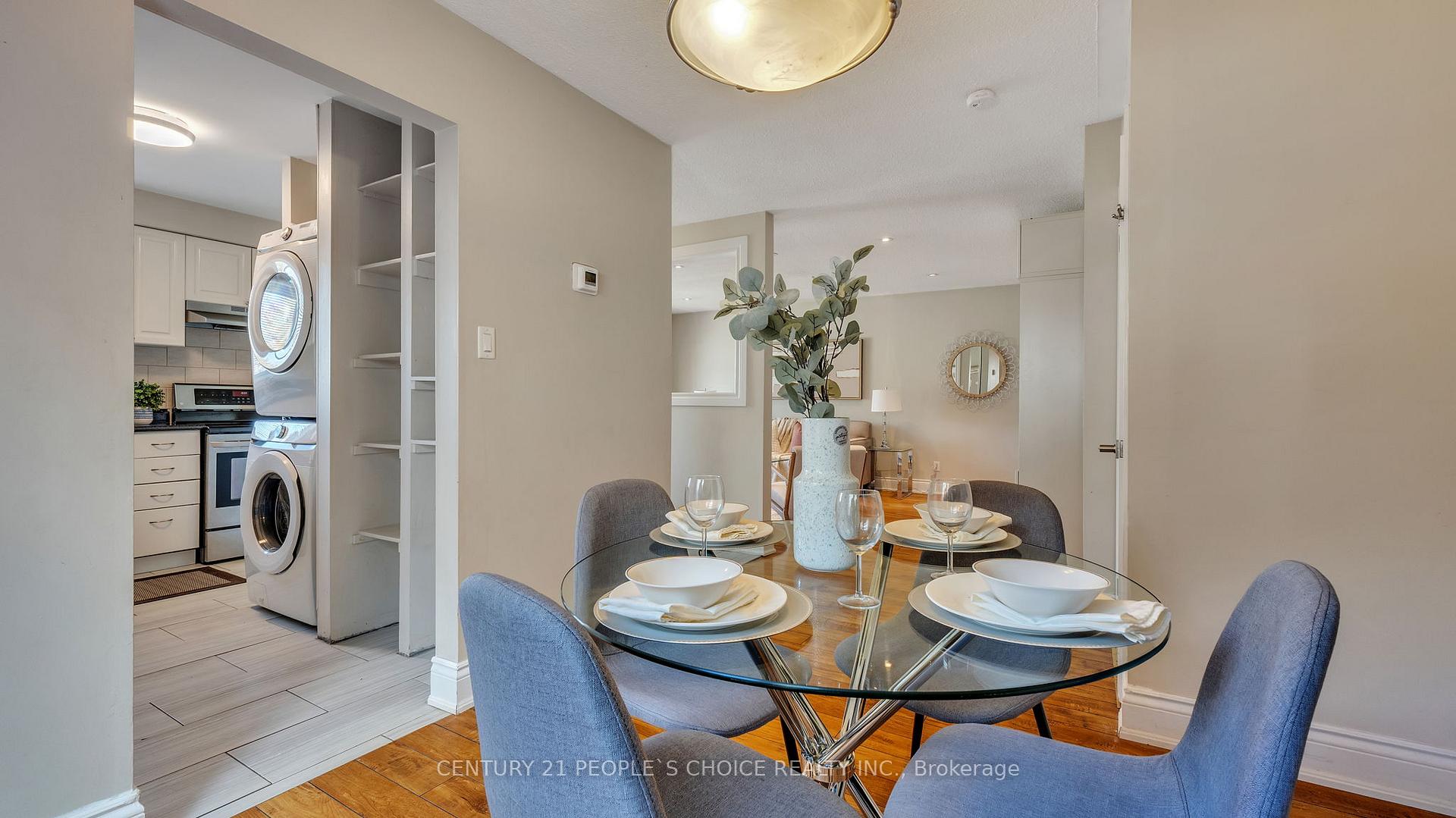 Photo 8 of 24 Grassmere Court, Oshawa, Lakeview — HOMEH