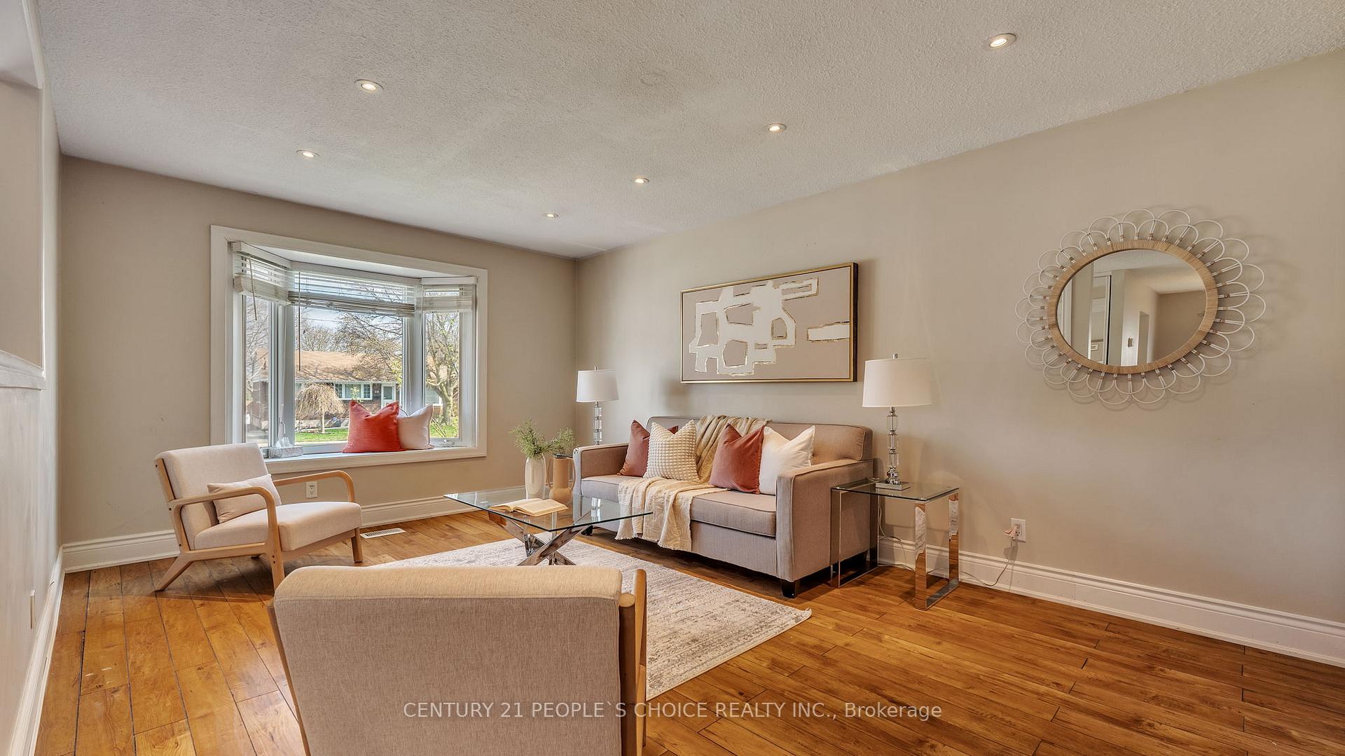 Photo 21 of 24 Grassmere Court, Oshawa, Lakeview — HOMEH