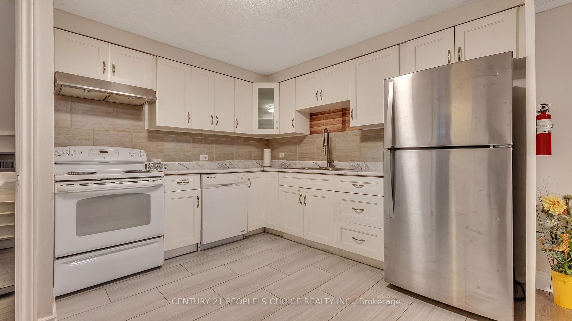 Photo 28 of 24 Grassmere Court, Oshawa, Lakeview — HOMEH
