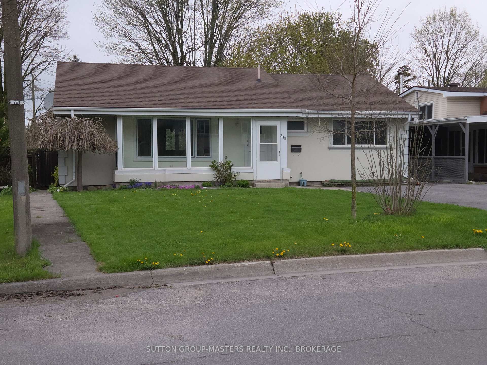 Photo 1 of 319 Arrowhead Place, Kingston, West of Sir John A. Blvd — HOMEH