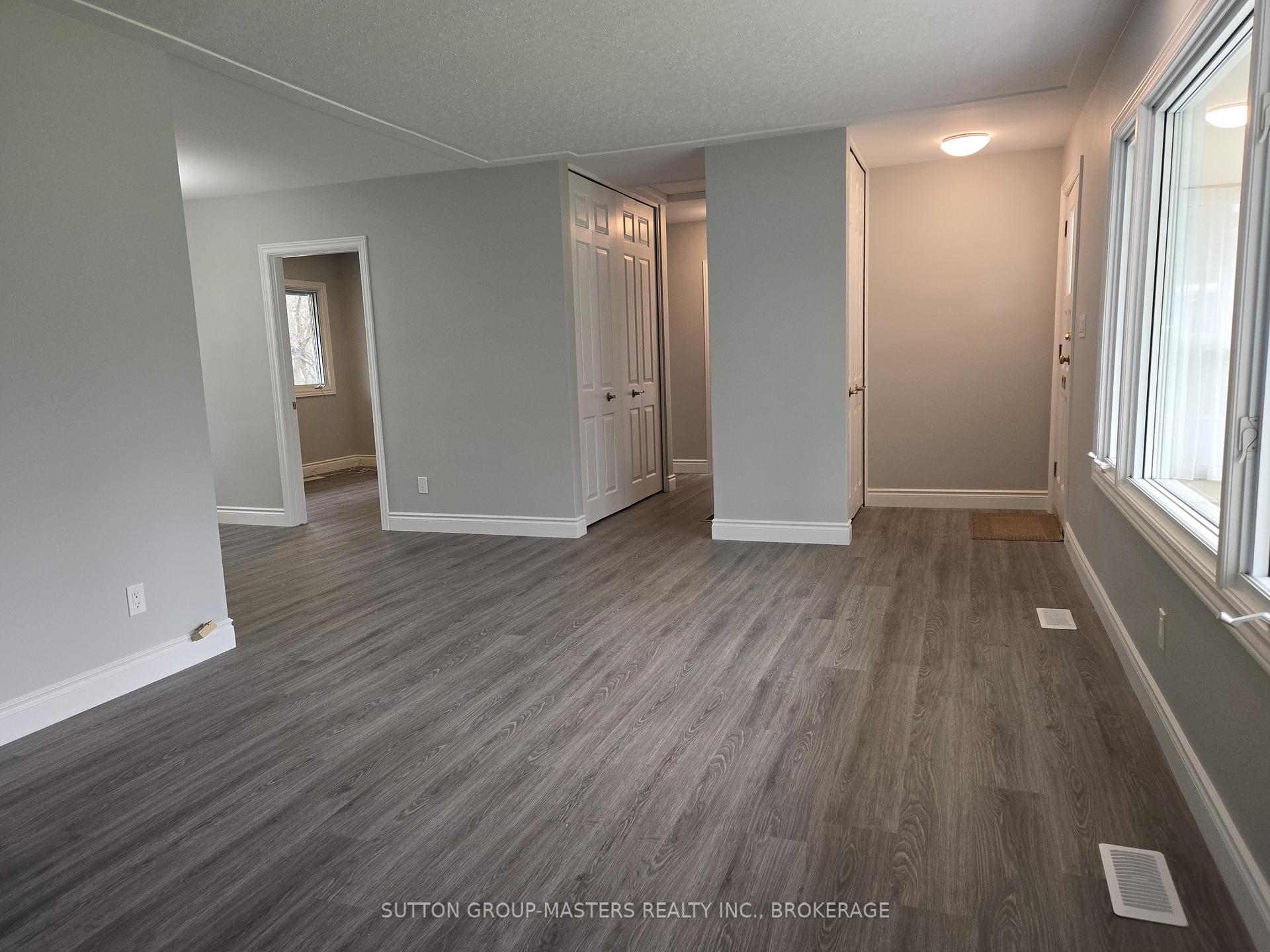 Photo 2 of 319 Arrowhead Place, Kingston, West of Sir John A. Blvd — HOMEH