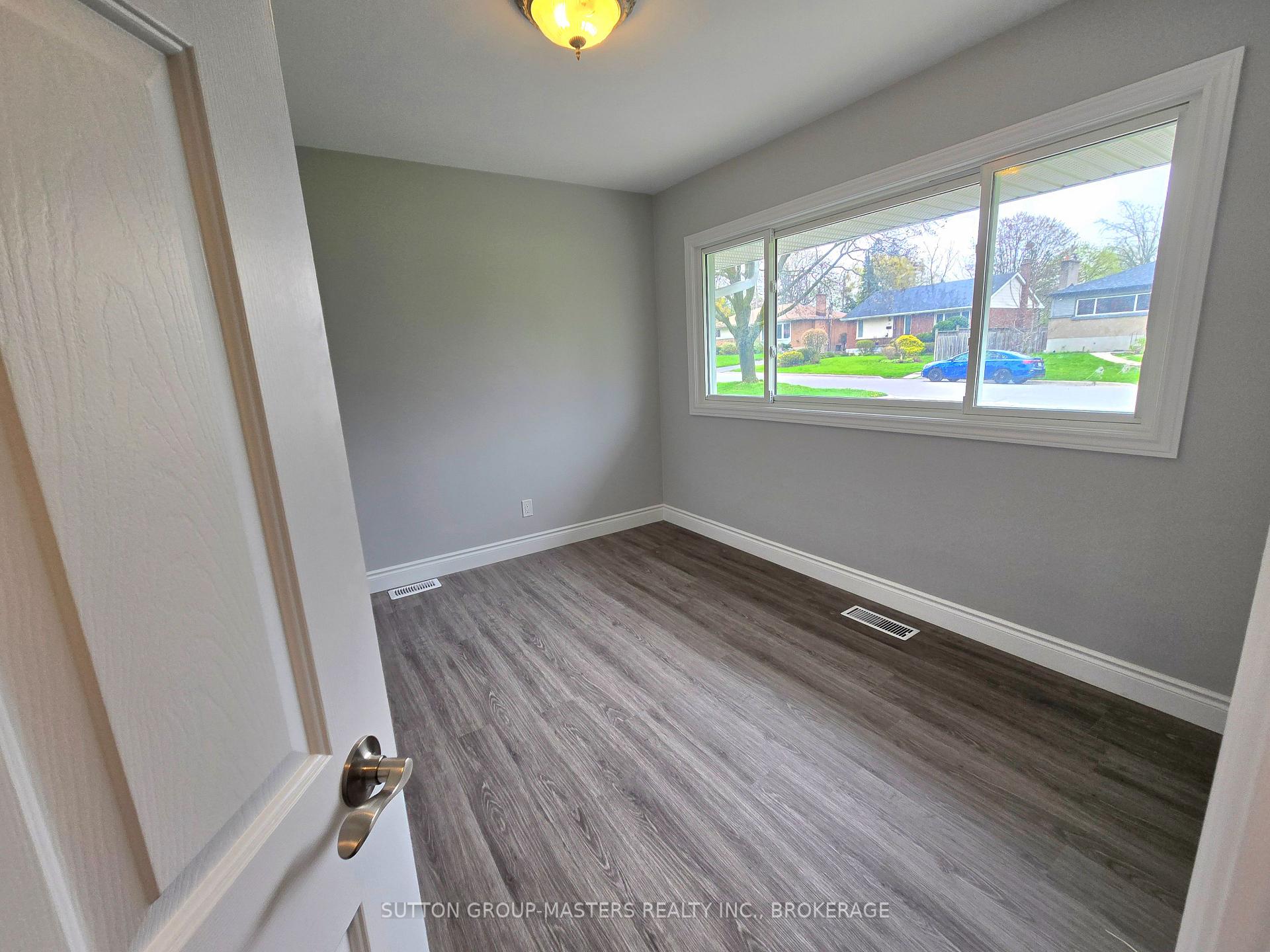 Photo 24 of 319 Arrowhead Place, Kingston, West of Sir John A. Blvd — HOMEH