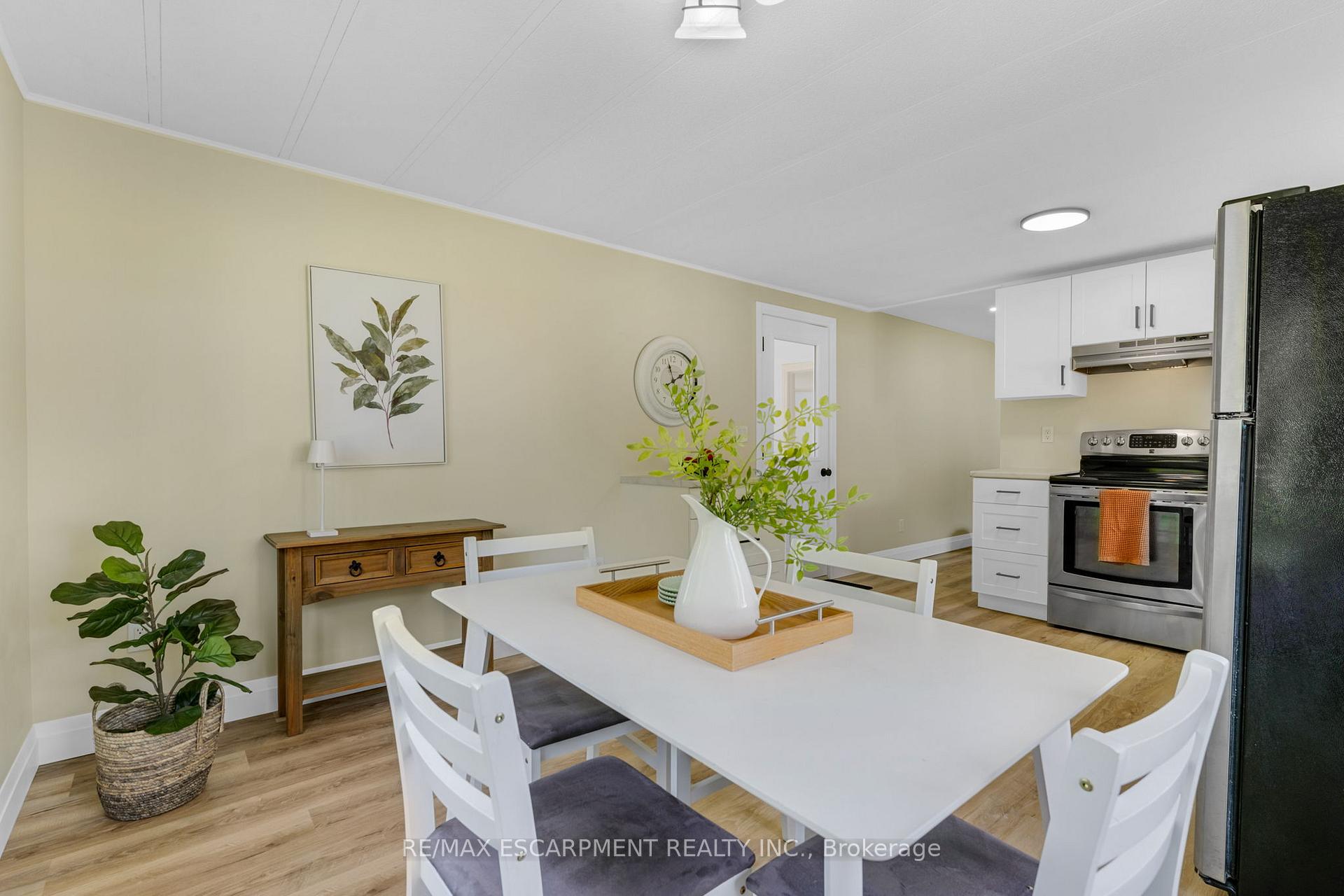 Photo 12 of Unit 16, 43969 Highway 3, Wainfleet, Marshville/Winger — HOMEH
