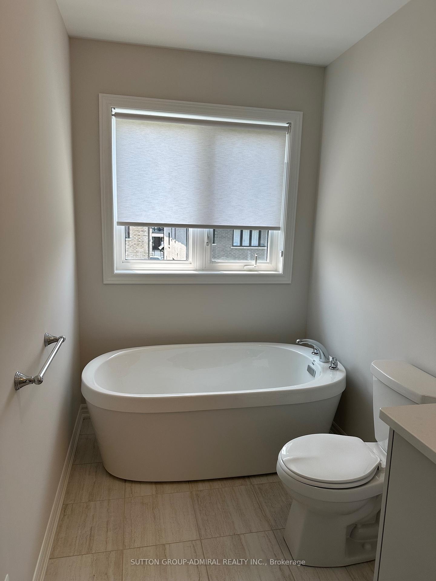 Photo 5 of 205 Closson Drive, Whitby, Rural Whitby — HOMEH