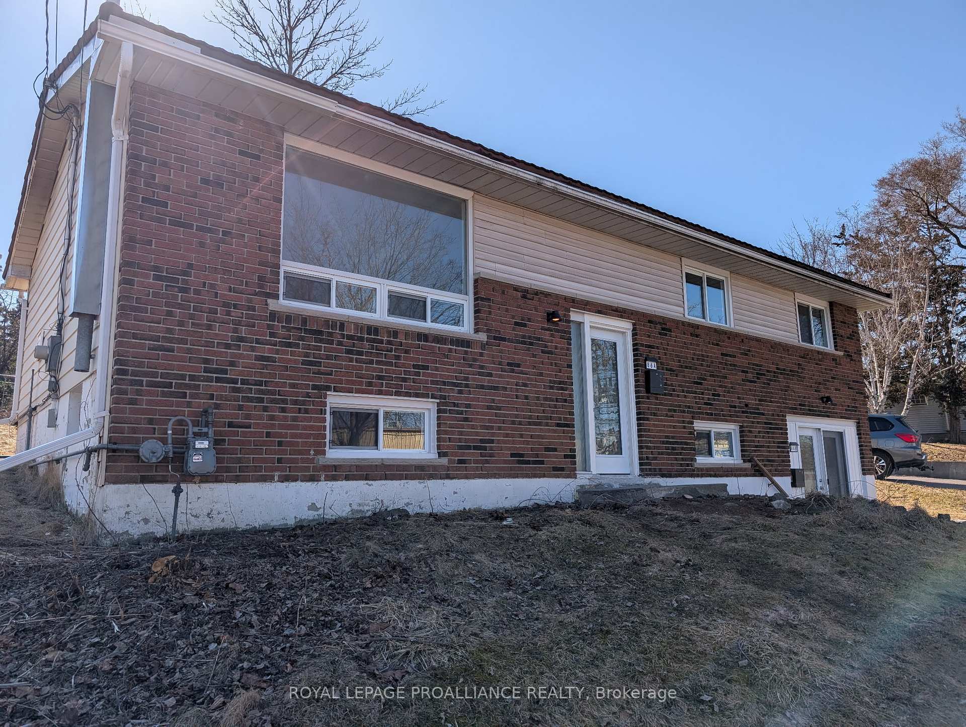Photo 3 of 86 Wallbridge Crescent, Belleville, Belleville Ward — HOMEH