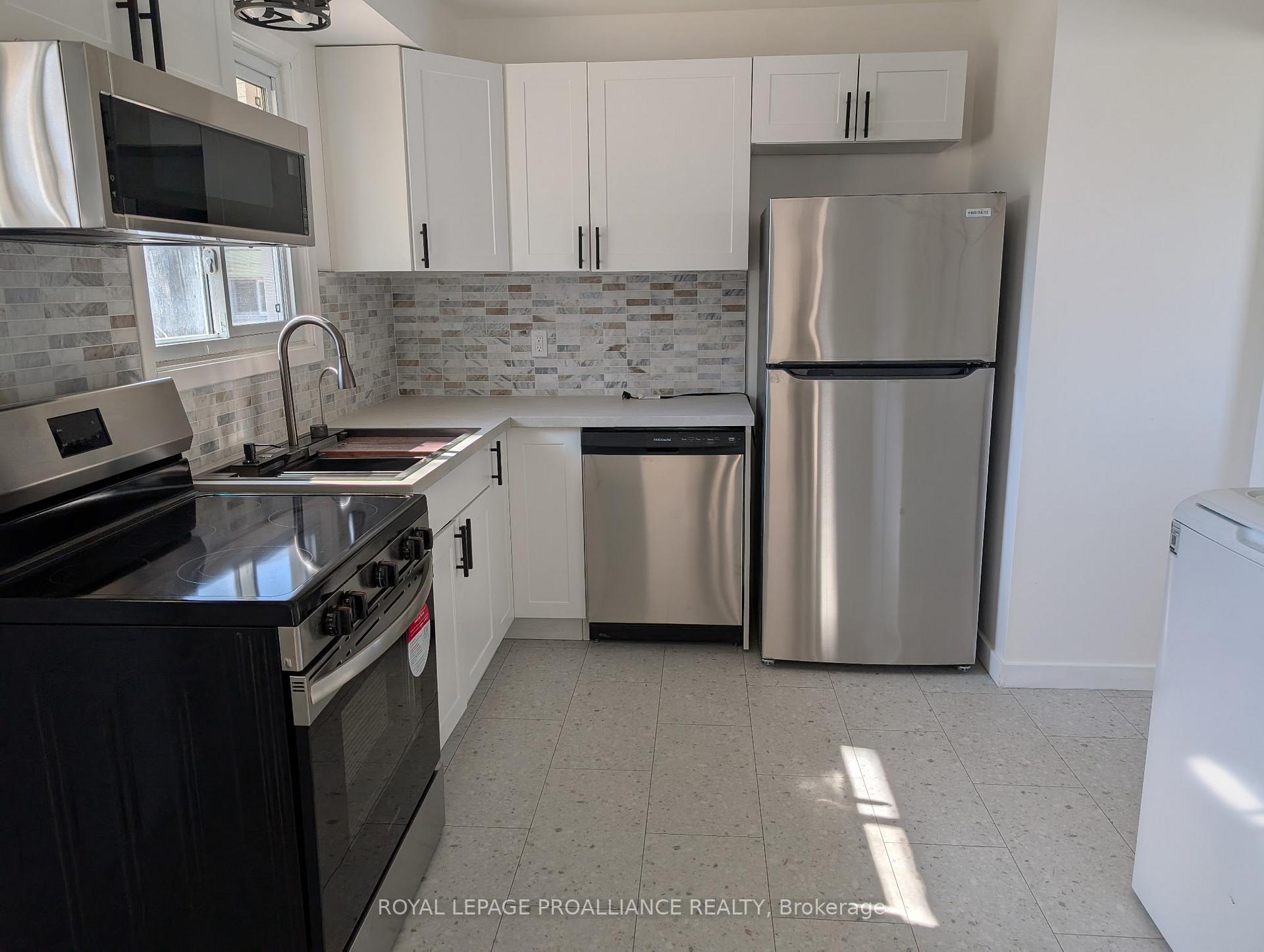 Photo 6 of 86 Wallbridge Crescent, Belleville, Belleville Ward — HOMEH