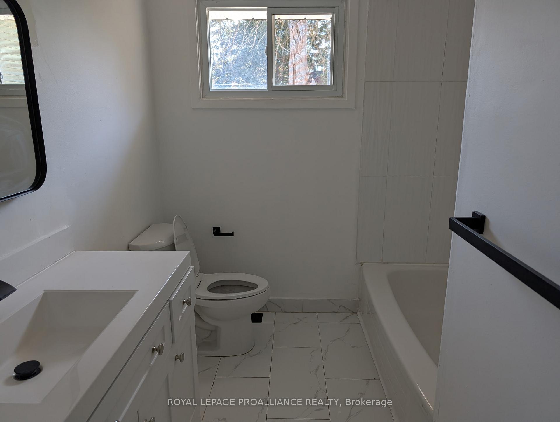 Photo 9 of 86 Wallbridge Crescent, Belleville, Belleville Ward — HOMEH