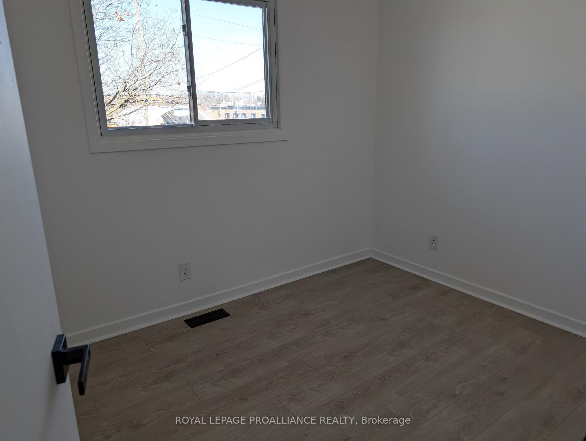 Photo 12 of 86 Wallbridge Crescent, Belleville, Belleville Ward — HOMEH
