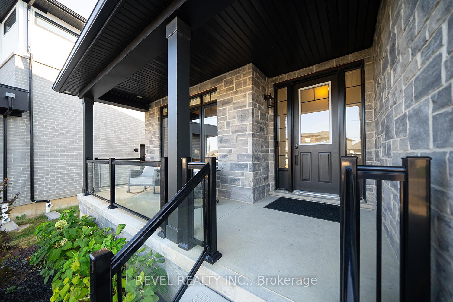 Photo 3 of 113 Daugaard Avenue, Brant, Paris — HOMEH