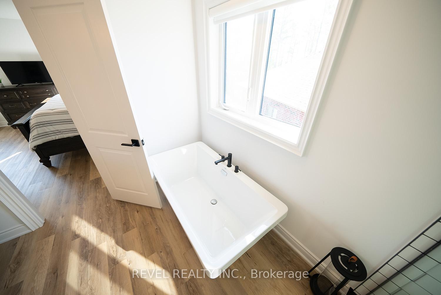 Photo 26 of 113 Daugaard Avenue, Brant, Paris — HOMEH