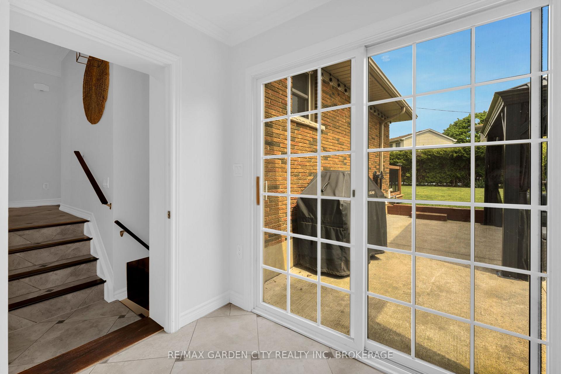 Photo 35 of 15 Kimbermount Drive, St. Catharines, Lakeshore — HOMEH