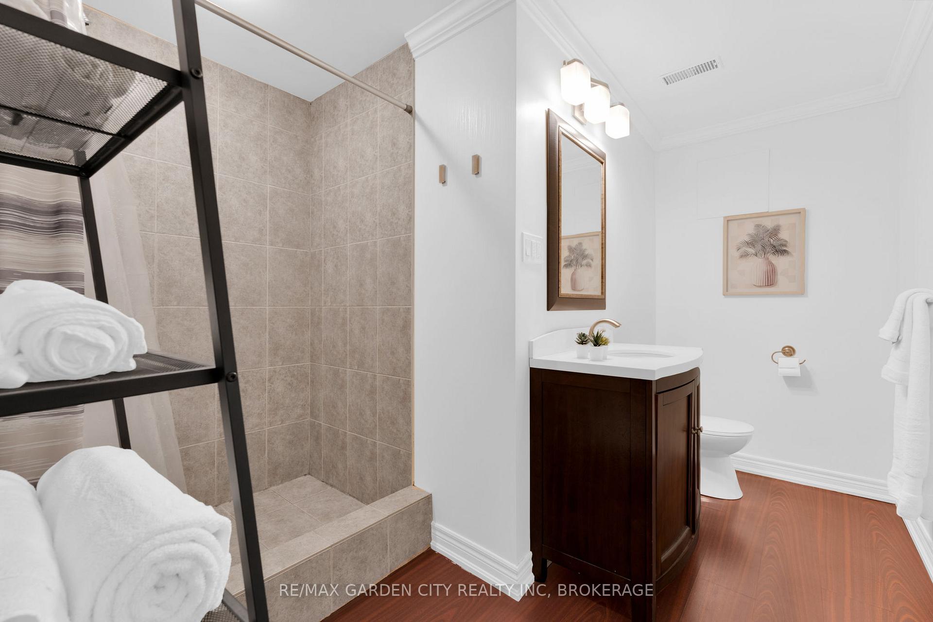 Photo 23 of 15 Kimbermount Drive, St. Catharines, Lakeshore — HOMEH