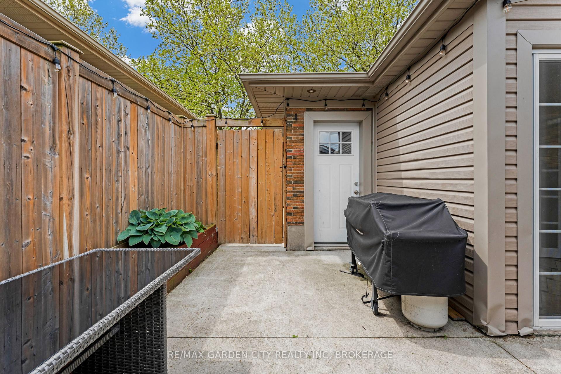 Photo 36 of 15 Kimbermount Drive, St. Catharines, Lakeshore — HOMEH
