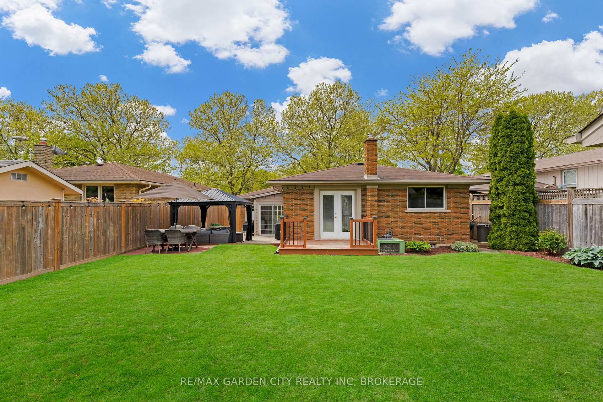 Photo 37 of 15 Kimbermount Drive, St. Catharines, Lakeshore — HOMEH