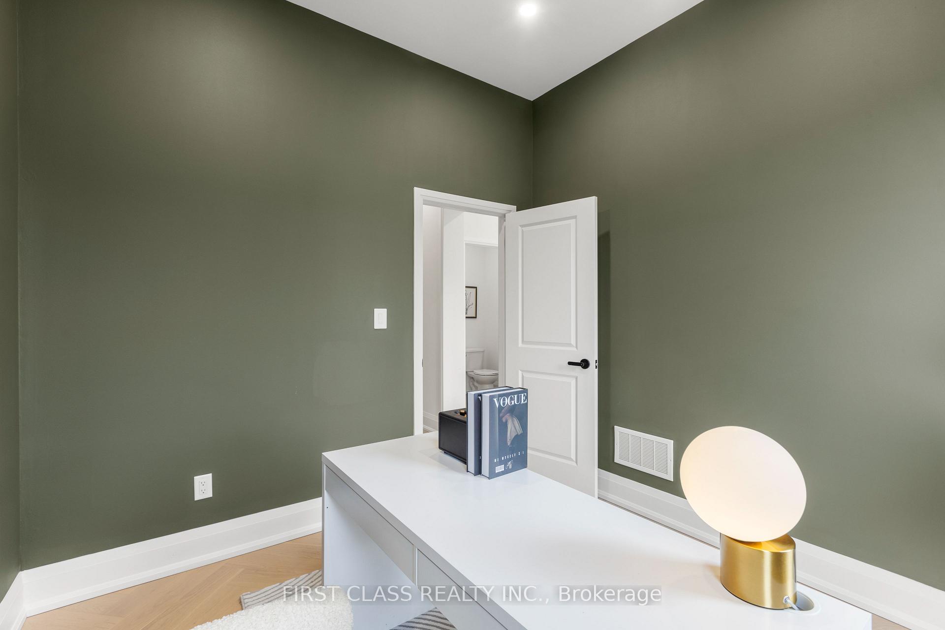 Photo 11 of 40 La Tache Crescent, Markham, Victoria Square — HOMEH