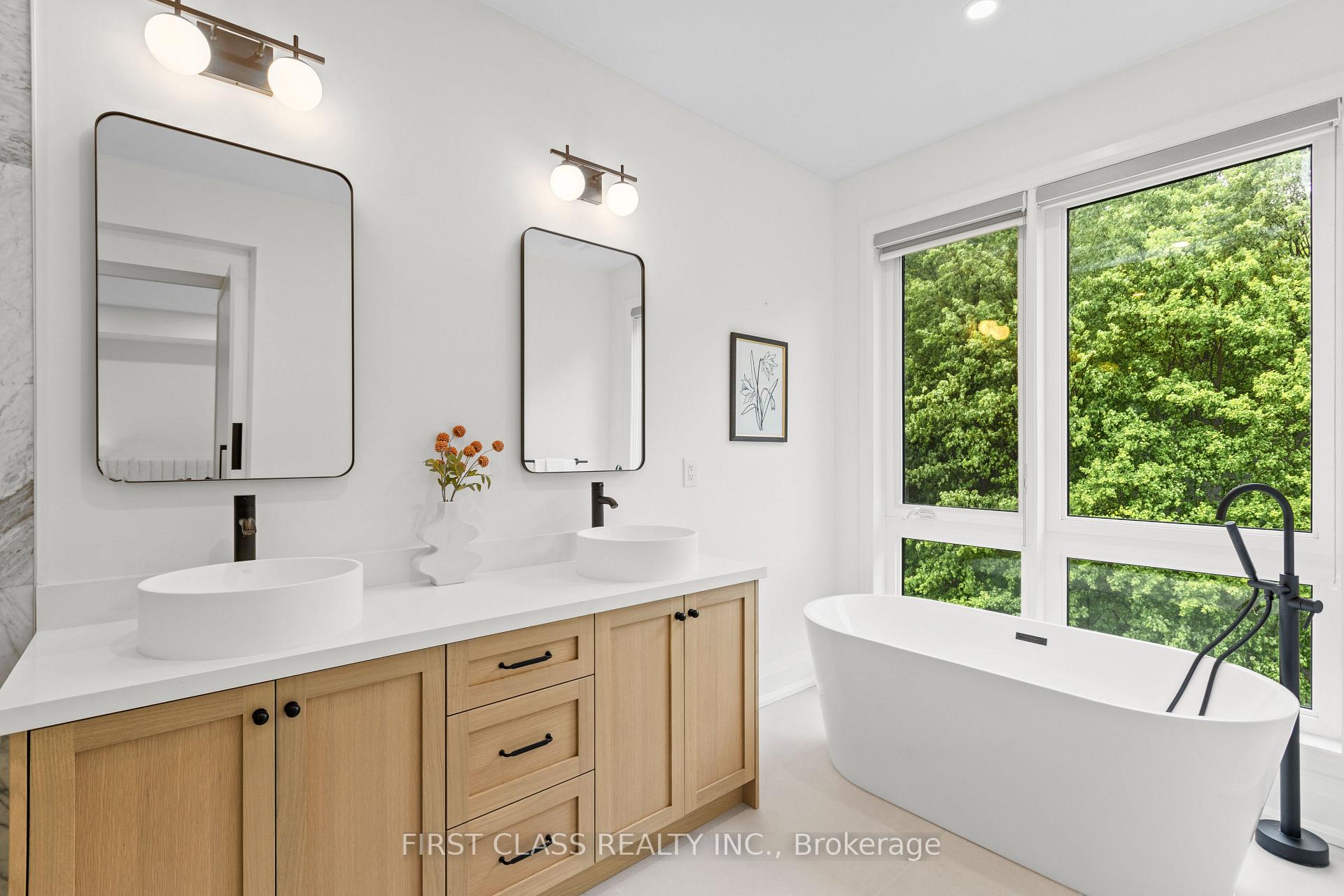 Photo 20 of 40 La Tache Crescent, Markham, Victoria Square — HOMEH