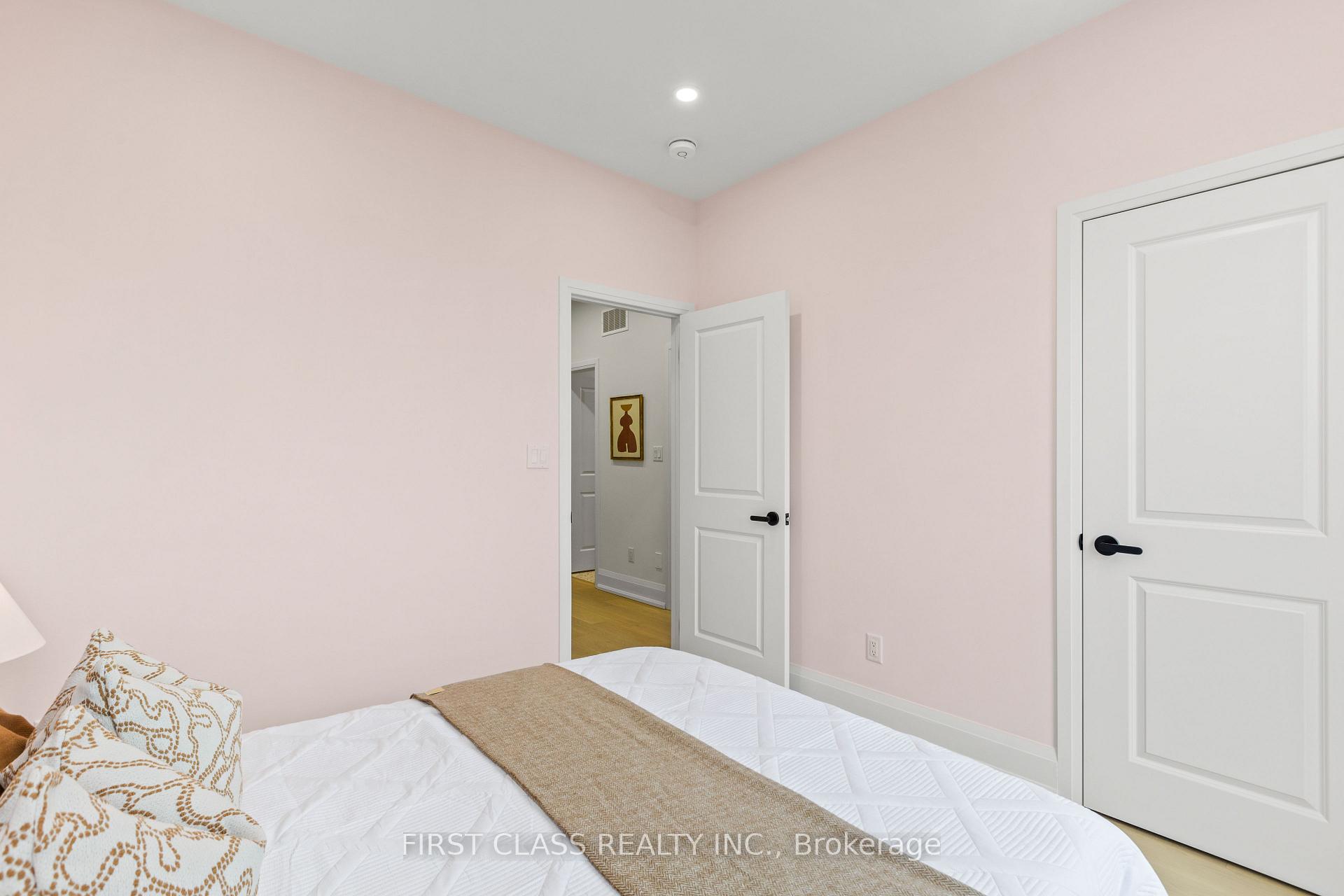 Photo 19 of 40 La Tache Crescent, Markham, Victoria Square — HOMEH