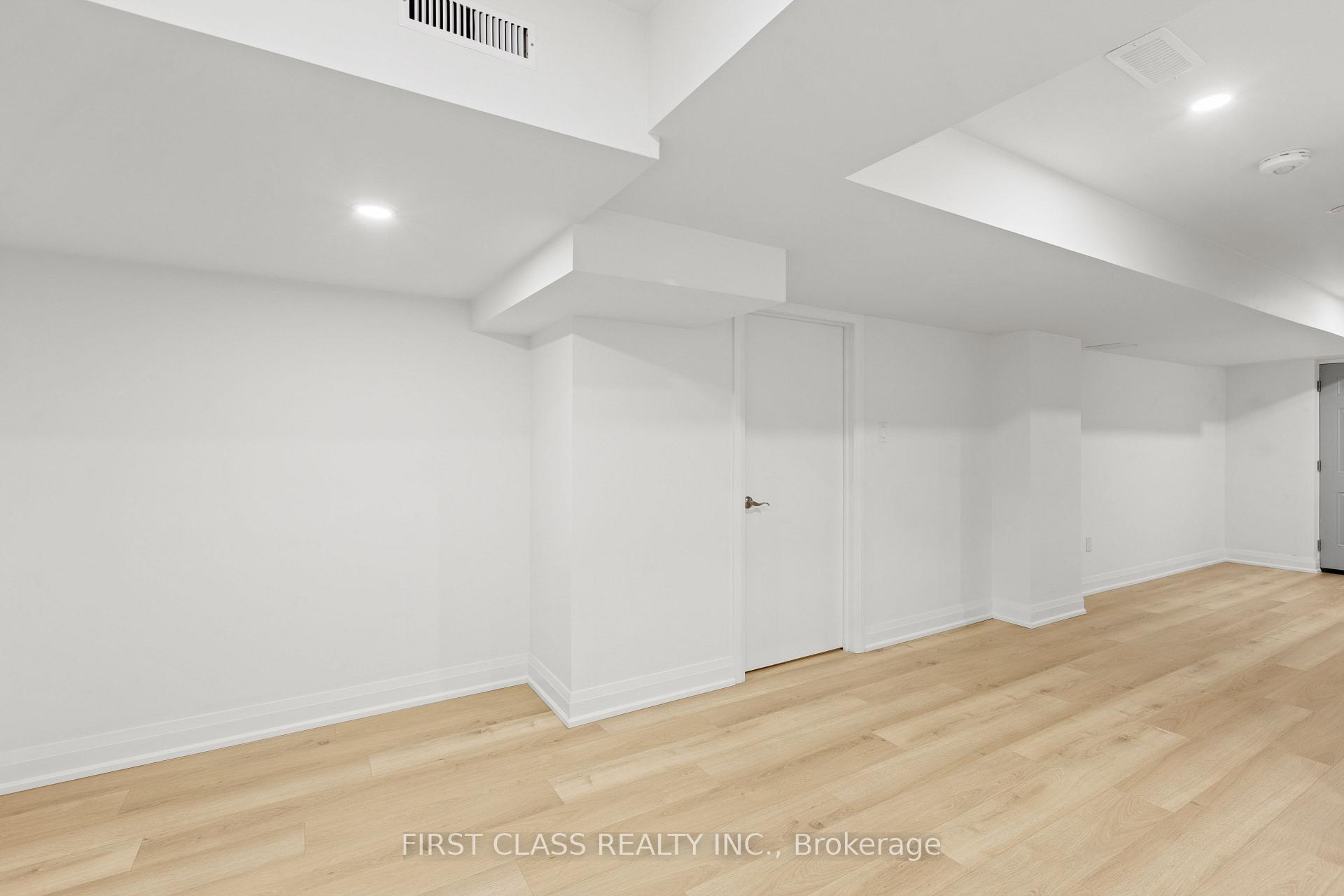 Photo 38 of 40 La Tache Crescent, Markham, Victoria Square — HOMEH