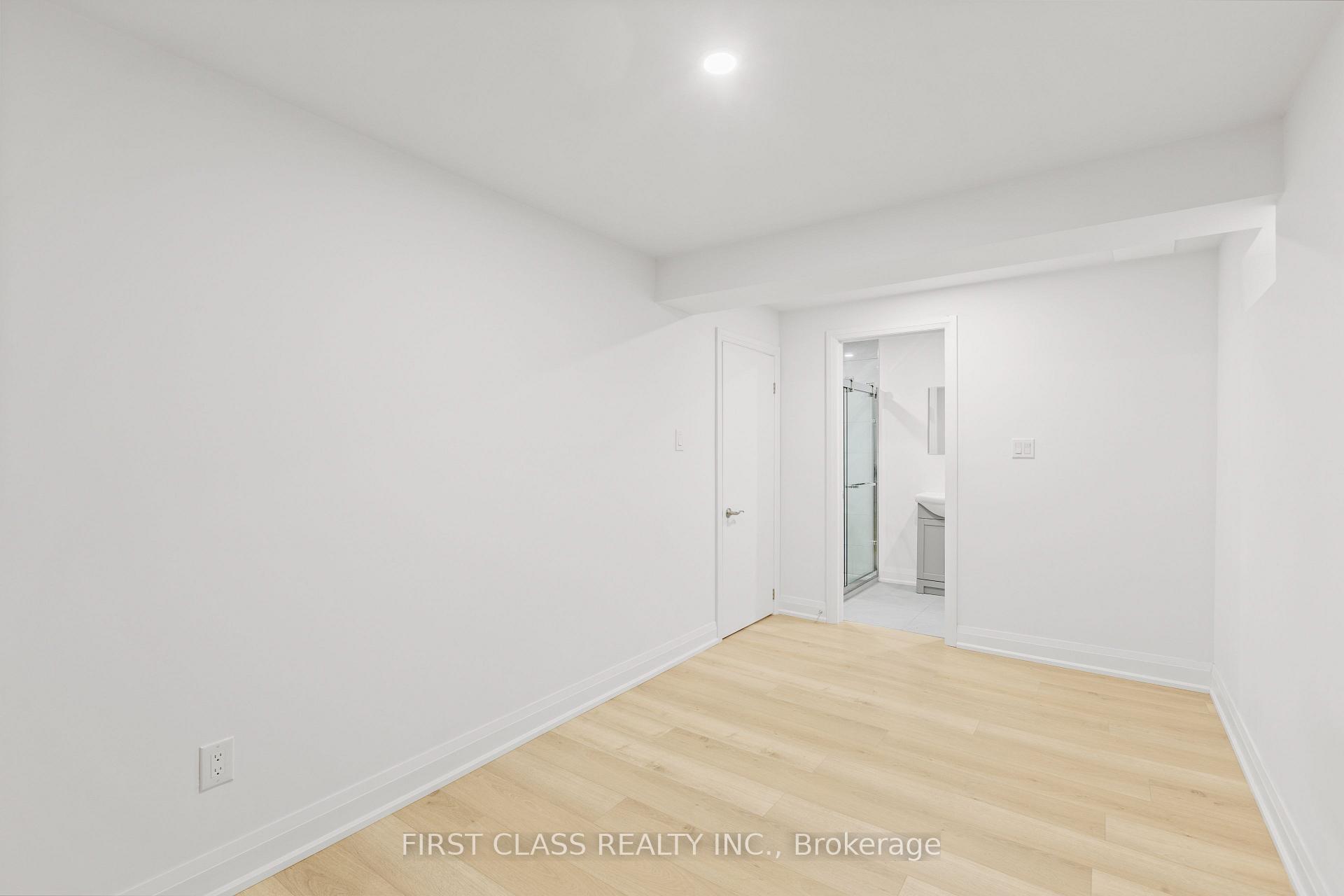 Photo 28 of 40 La Tache Crescent, Markham, Victoria Square — HOMEH