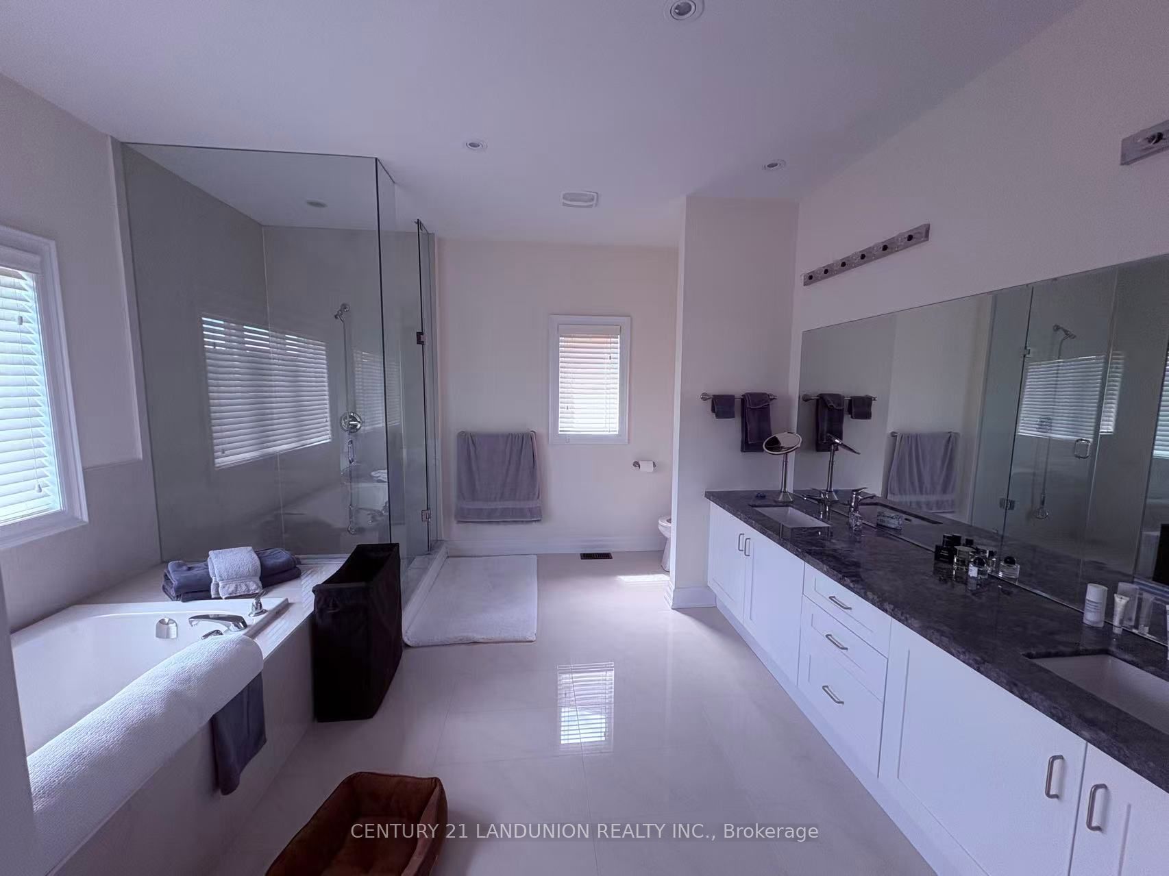 Photo 12 of 86 Hamster Crescent, Aurora, Bayview Northeast — HOMEH