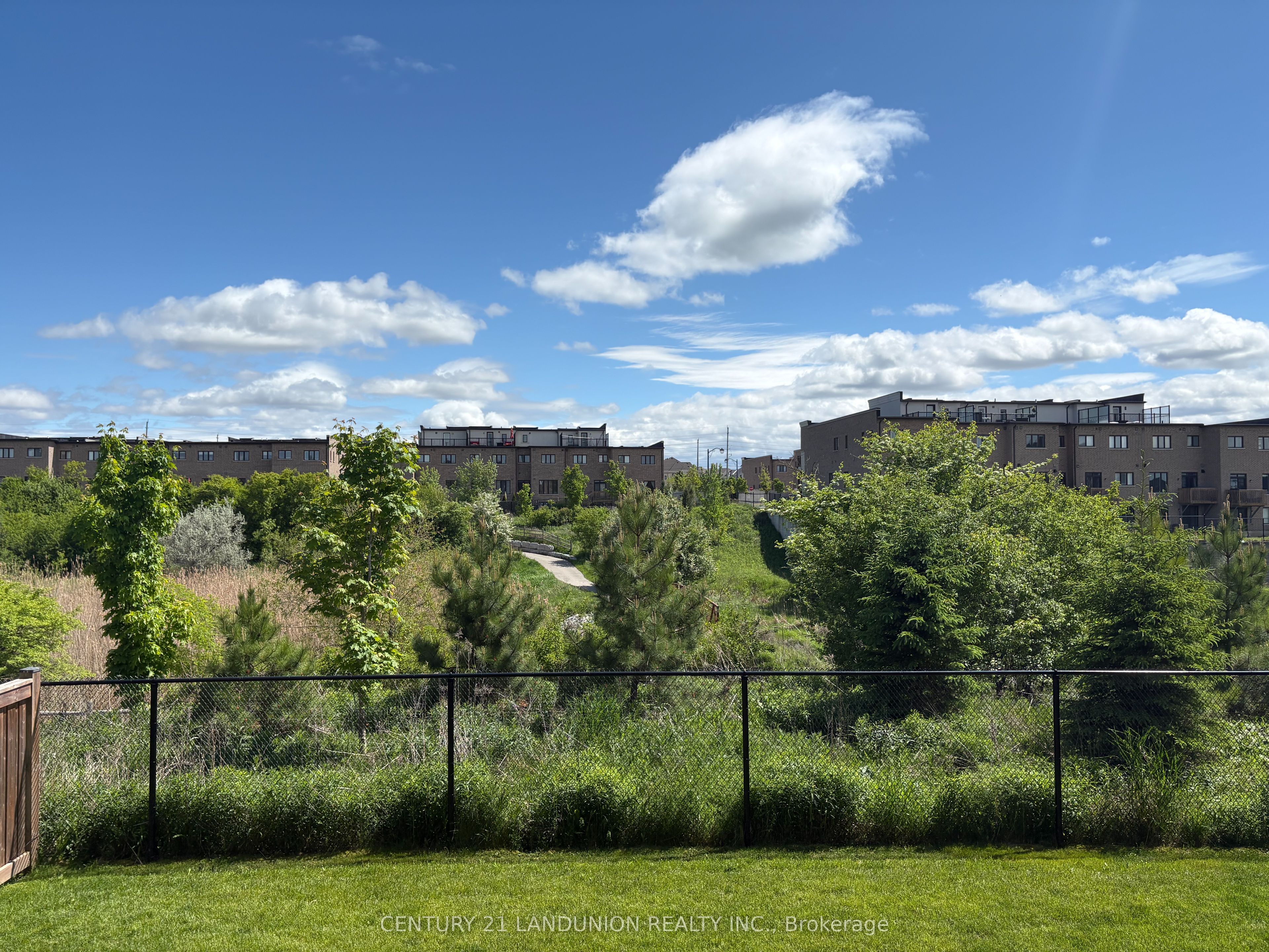 Photo 16 of 86 Hamster Crescent, Aurora, Bayview Northeast — HOMEH