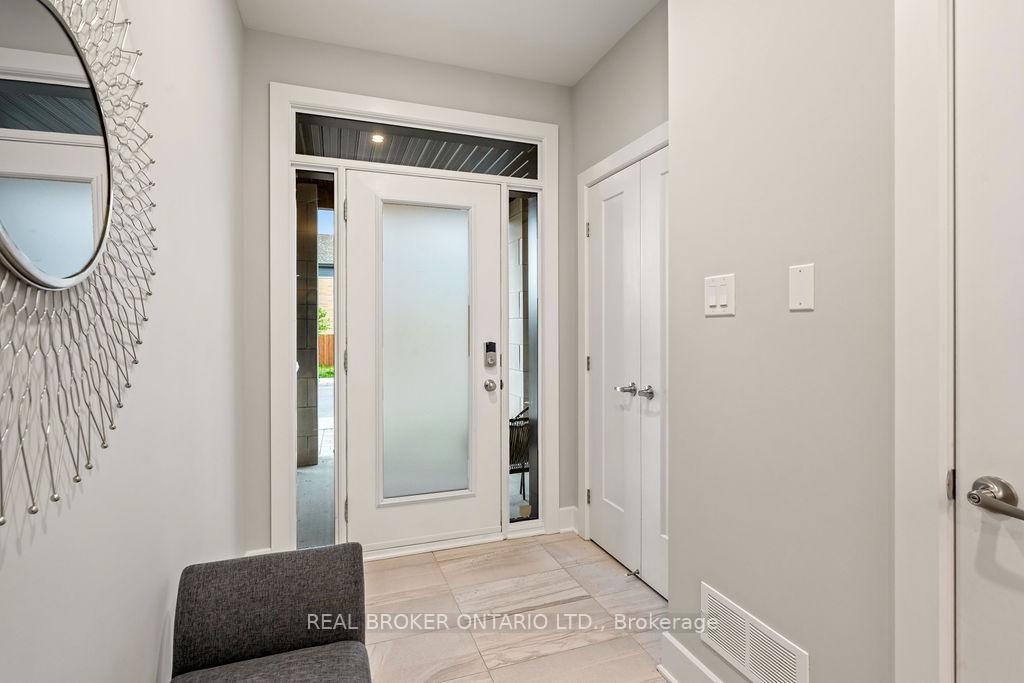 Photo 7 of 105 Avro Circle, Ottawa, CFB Rockcliffe and Area — HOMEH