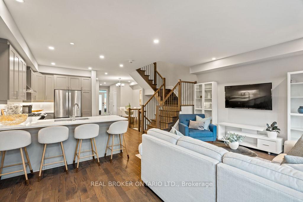 Photo 6 of 105 Avro Circle, Ottawa, CFB Rockcliffe and Area — HOMEH