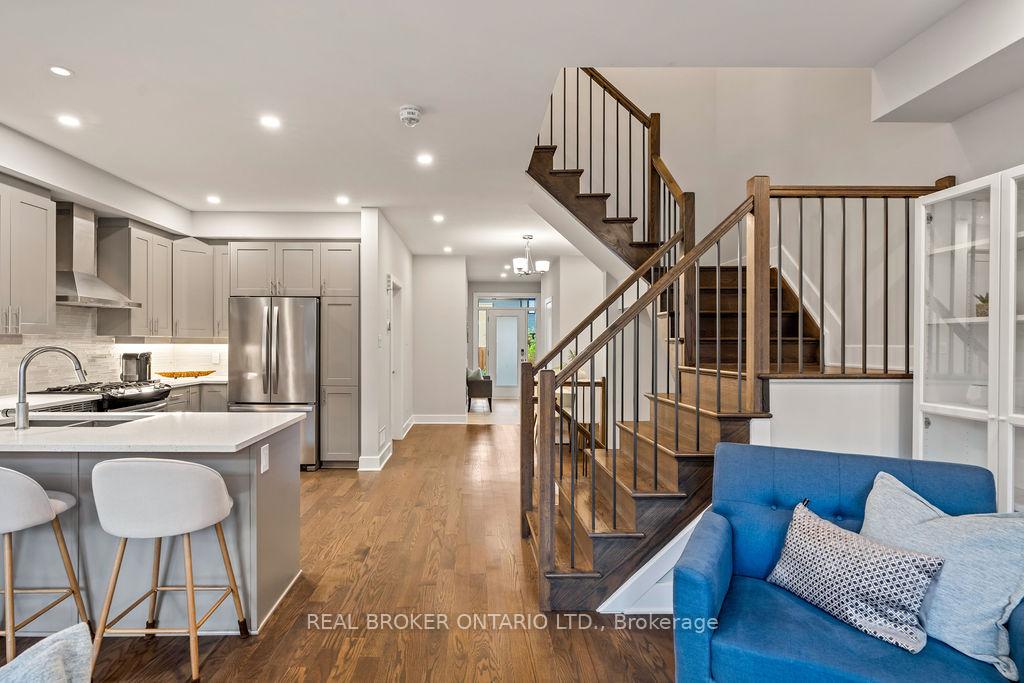 Photo 14 of 105 Avro Circle, Ottawa, CFB Rockcliffe and Area — HOMEH