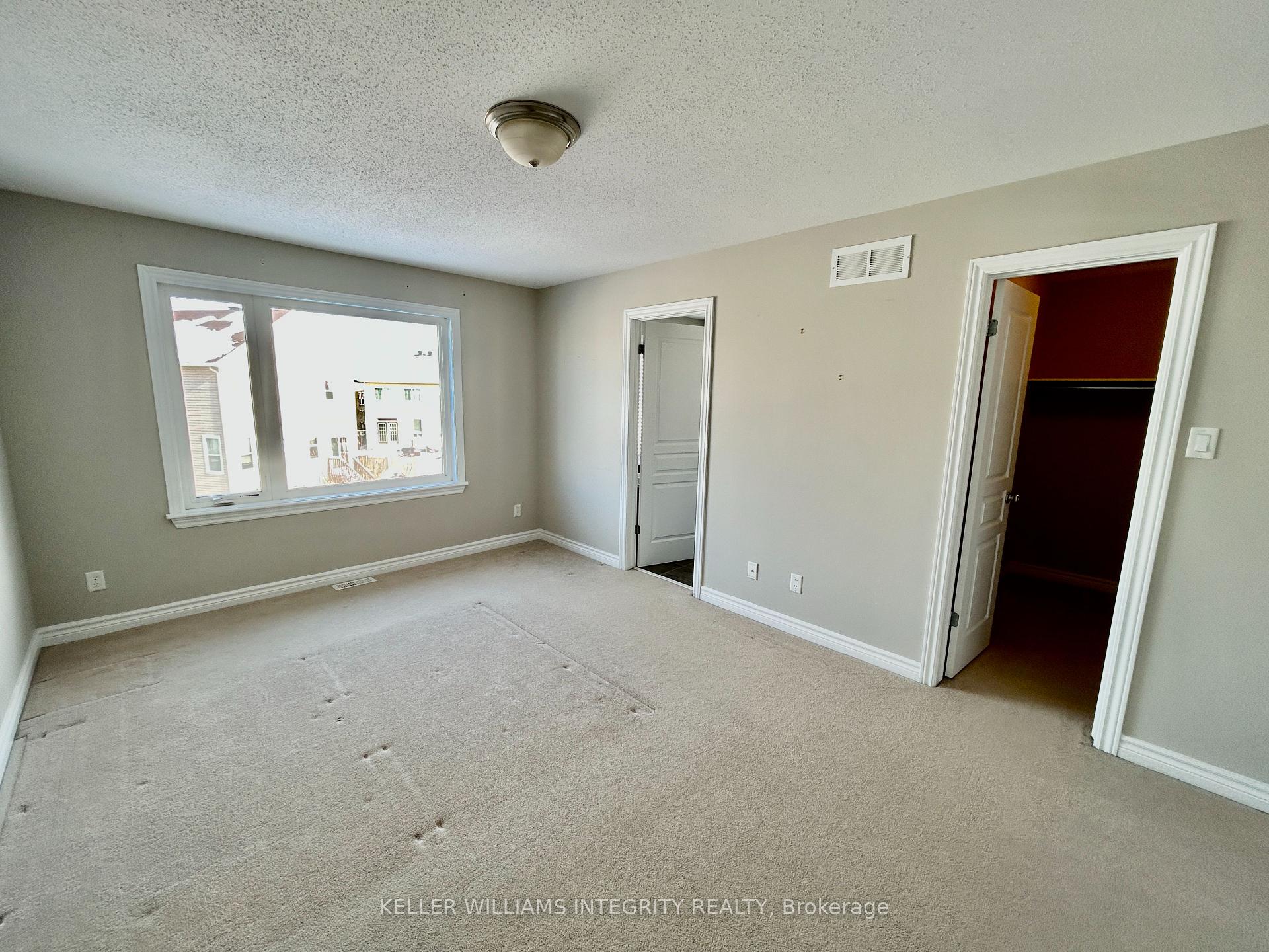 Photo 10 of 950 Cobble Hill Drive, Ottawa, Barrhaven - Cedargrove/Fraserdale — HOMEH