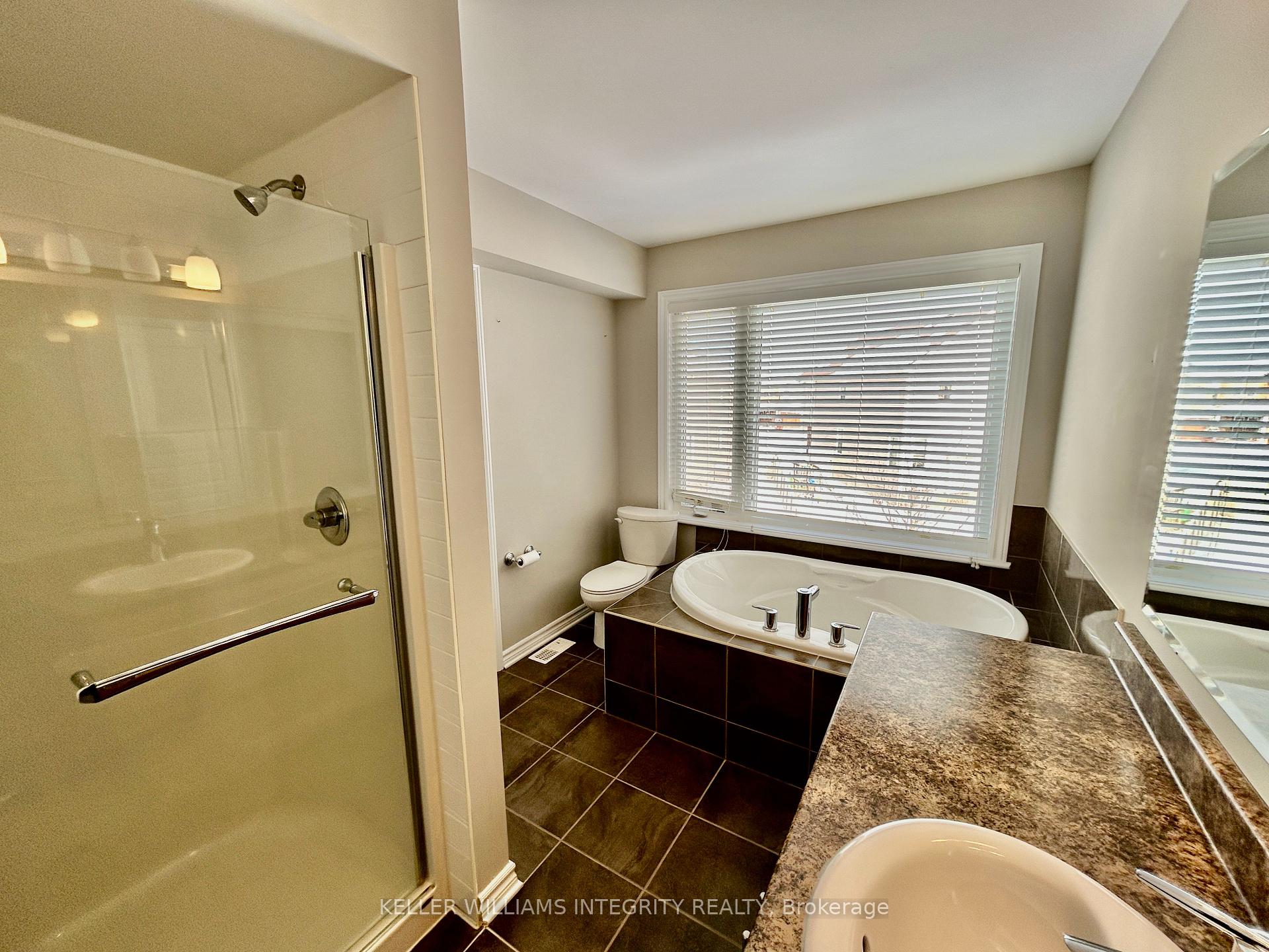 Photo 12 of 950 Cobble Hill Drive, Ottawa, Barrhaven - Cedargrove/Fraserdale — HOMEH