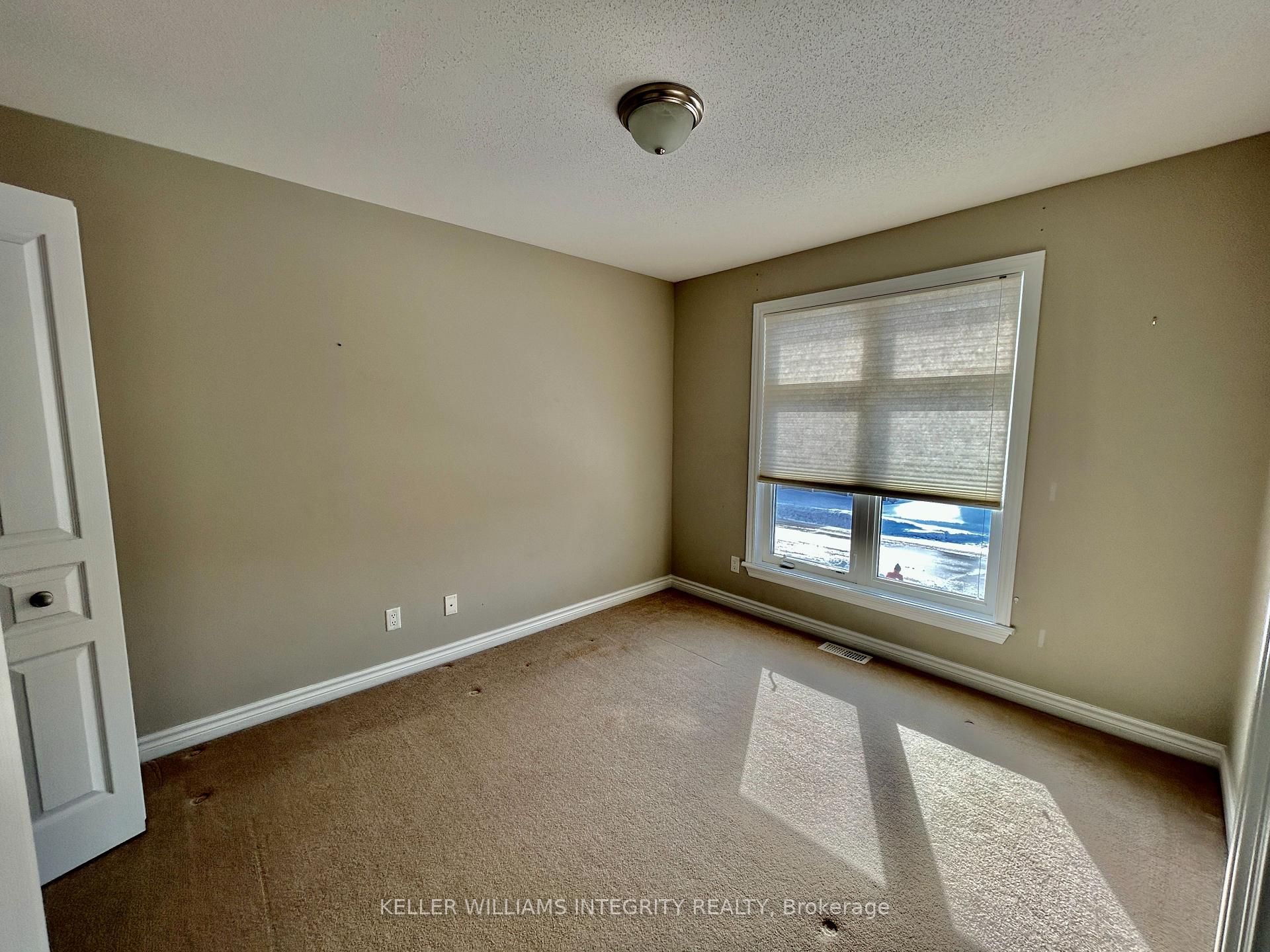 Photo 13 of 950 Cobble Hill Drive, Ottawa, Barrhaven - Cedargrove/Fraserdale — HOMEH
